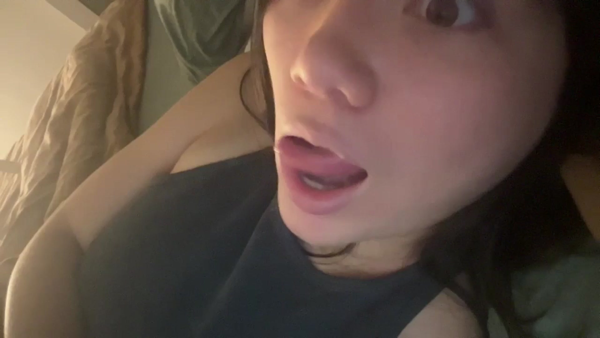 Gallery image thumbnail from imava's myfreecams stream on, 10/20/2024, 22:06 image 17 of 20