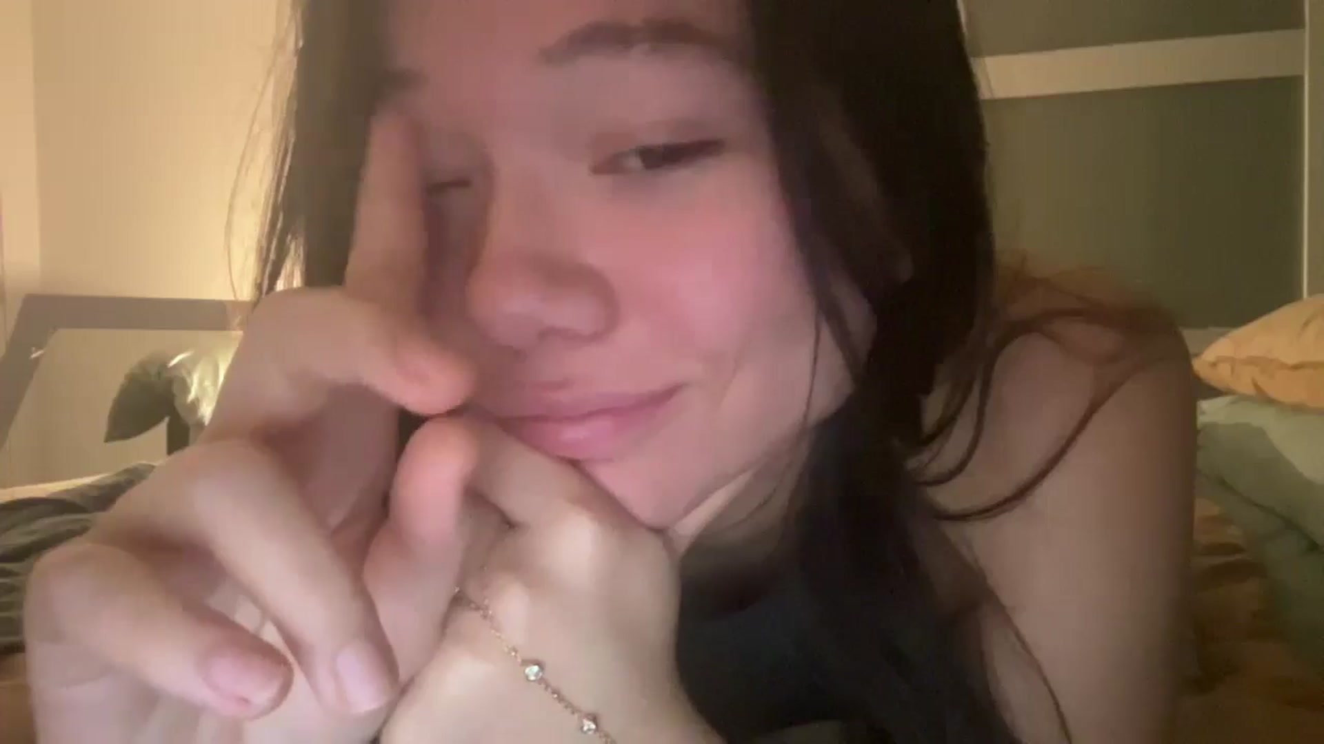 Gallery image thumbnail from imava's myfreecams stream on, 10/20/2024, 22:06 image 10 of 20
