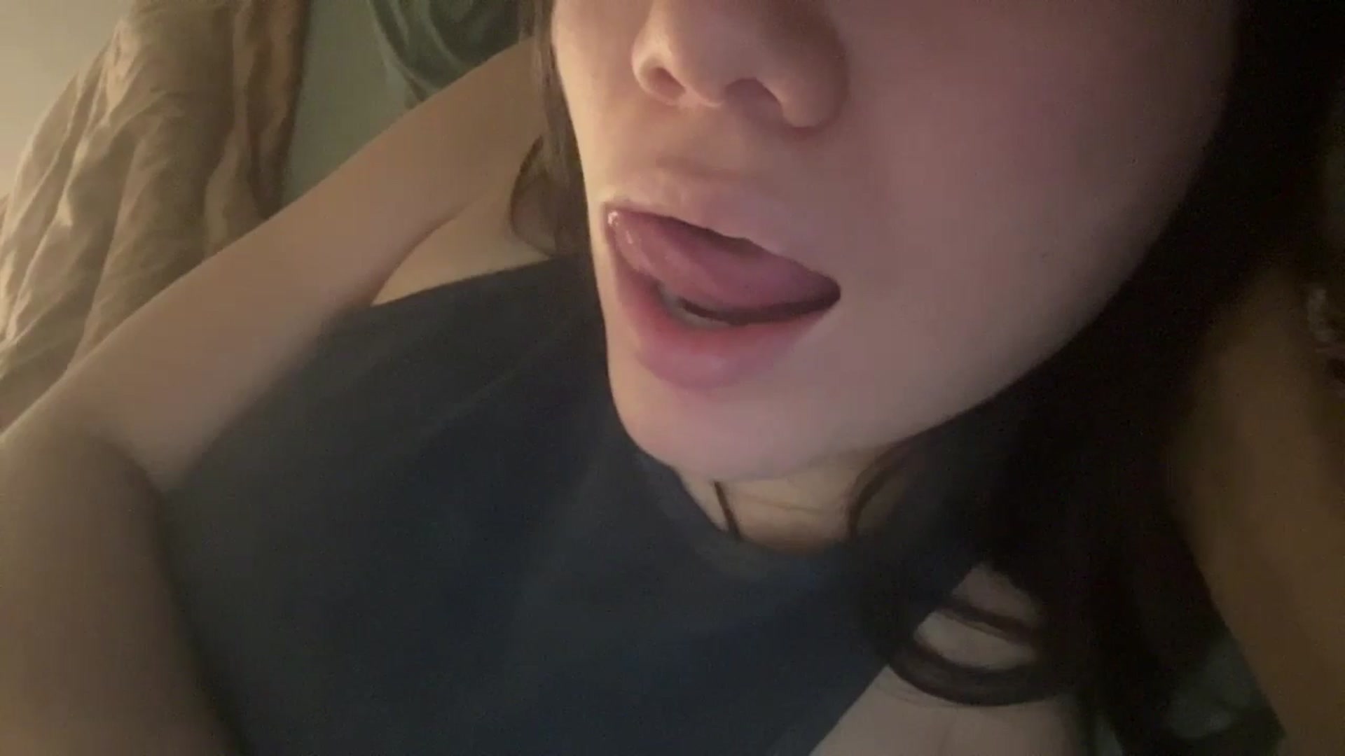 Gallery image thumbnail from imava's myfreecams stream on, 10/20/2024, 22:06 image 15 of 20