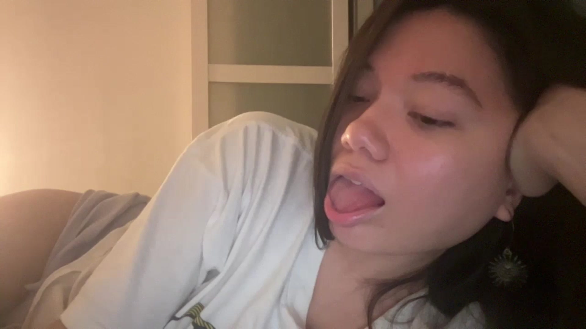 Gallery image thumbnail from imava's myfreecams stream on, 10/24/2024, 19:59 image 9 of 20