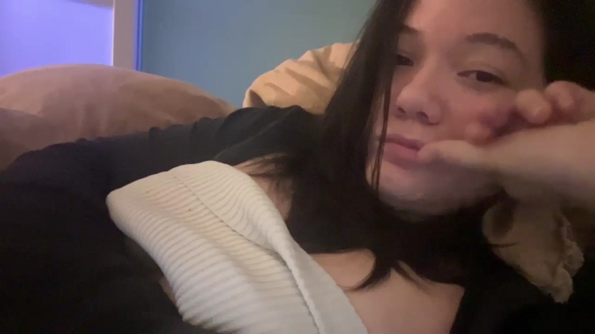 Gallery image thumbnail from imava's myfreecams stream on, 10/26/2024, 07:41 image 11 of 20