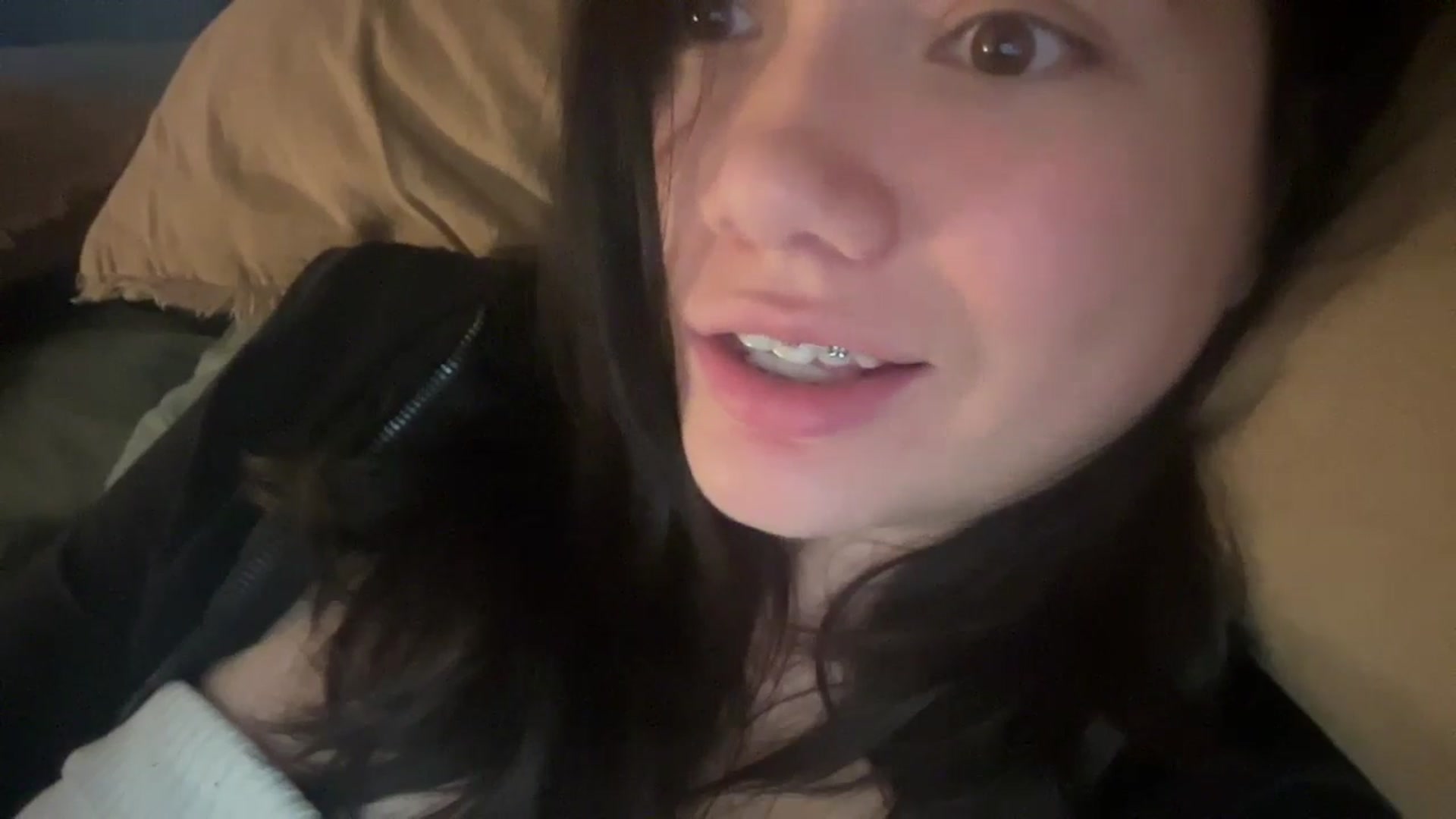 Gallery image thumbnail from imava's myfreecams stream on, 10/26/2024, 07:41 image 2 of 20