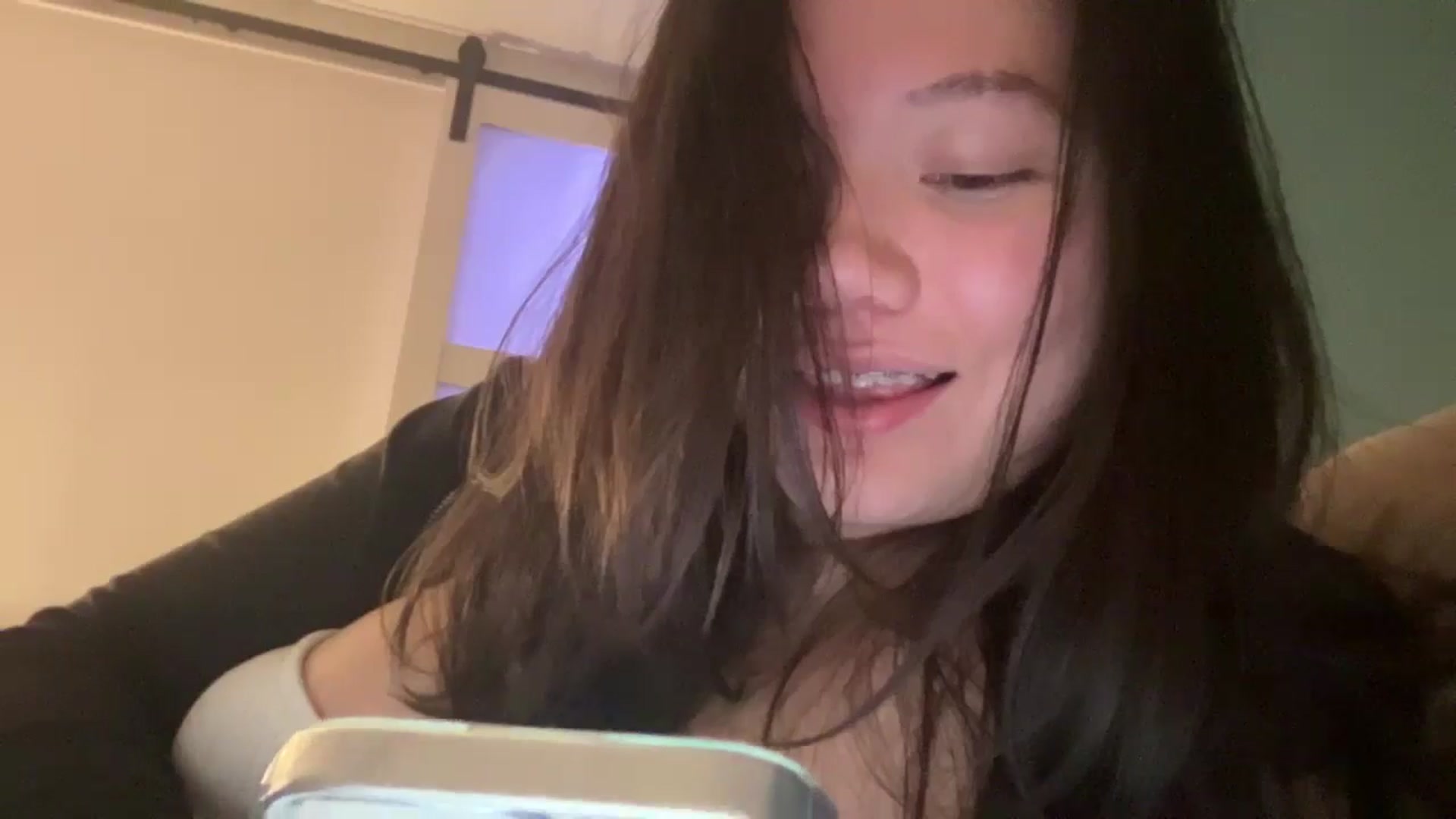 Gallery image thumbnail from imava's myfreecams stream on, 10/26/2024, 09:03 image 11 of 20