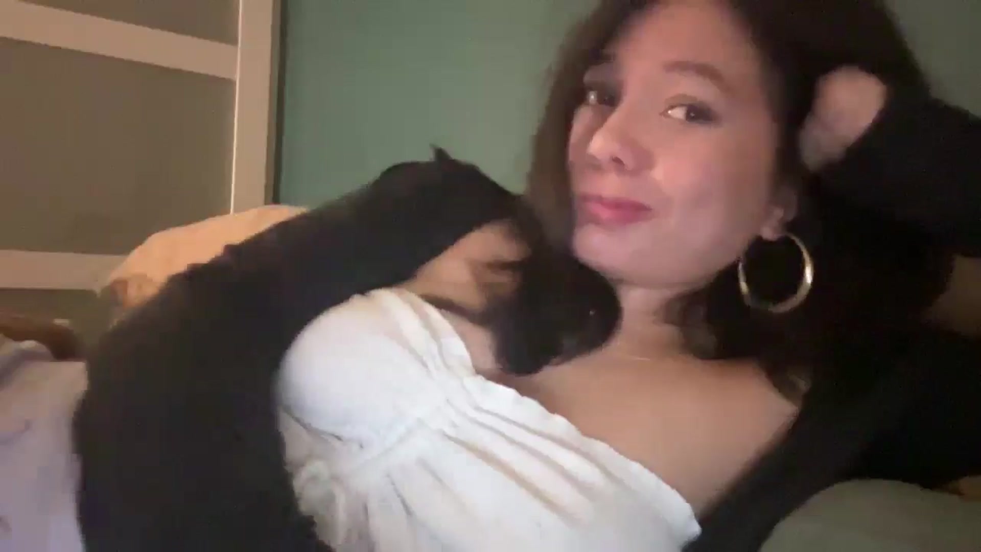 Gallery image thumbnail from imava's myfreecams stream on, 10/27/2024, 06:20 image 12 of 20