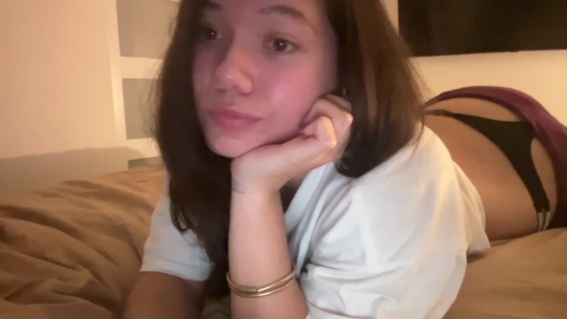 Gallery image thumbnail from imava's myfreecams stream on, 10/27/2024, 23:54 image 9 of 20