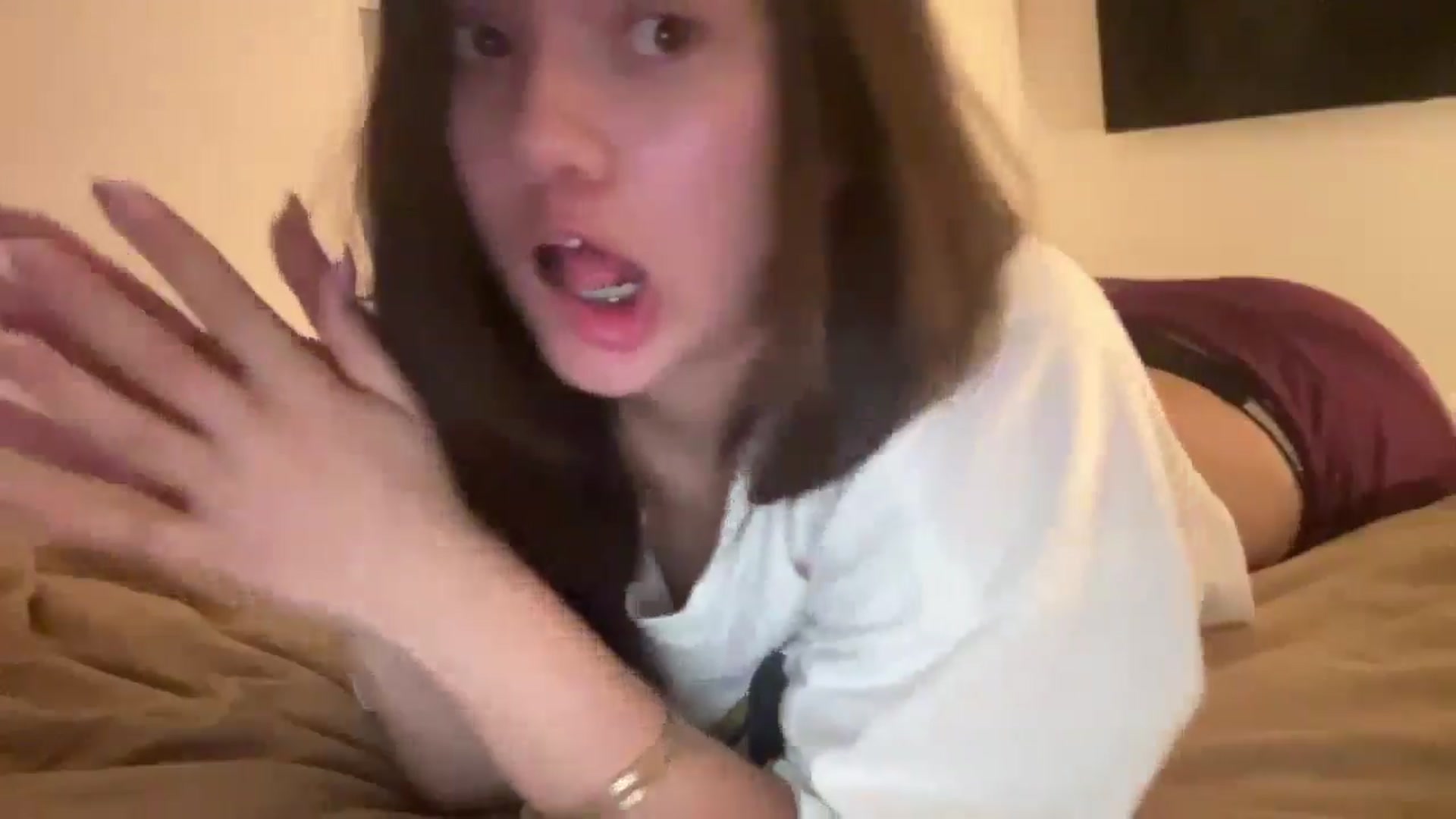 Gallery image thumbnail from imava's myfreecams stream on, 10/27/2024, 23:54 image 13 of 20