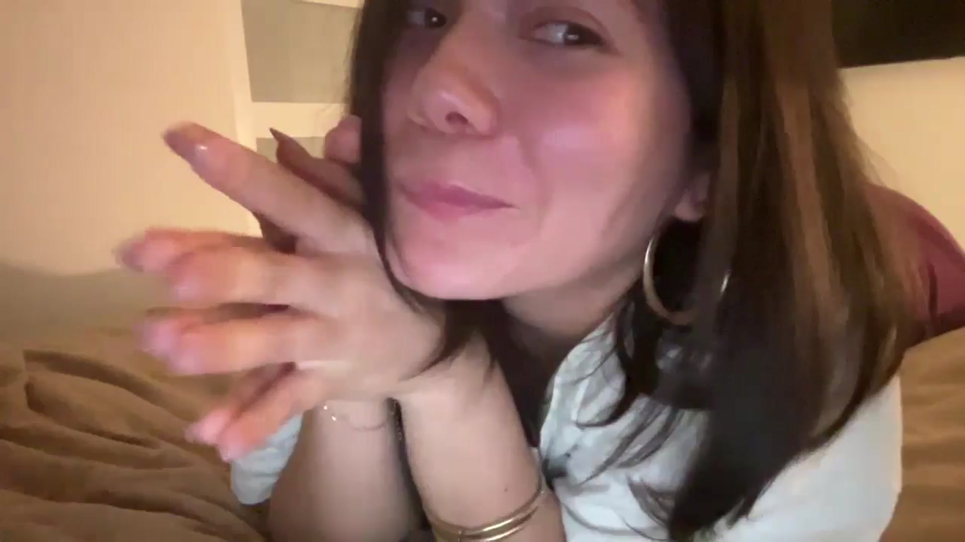 Gallery image thumbnail from imava's myfreecams stream on, 10/27/2024, 23:54 image 16 of 20