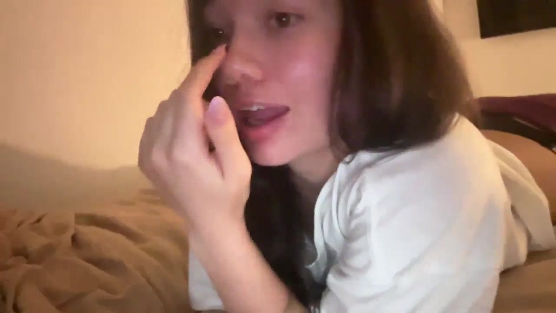 Gallery image thumbnail from imava's myfreecams stream on, 10/27/2024, 23:54 image 11 of 20