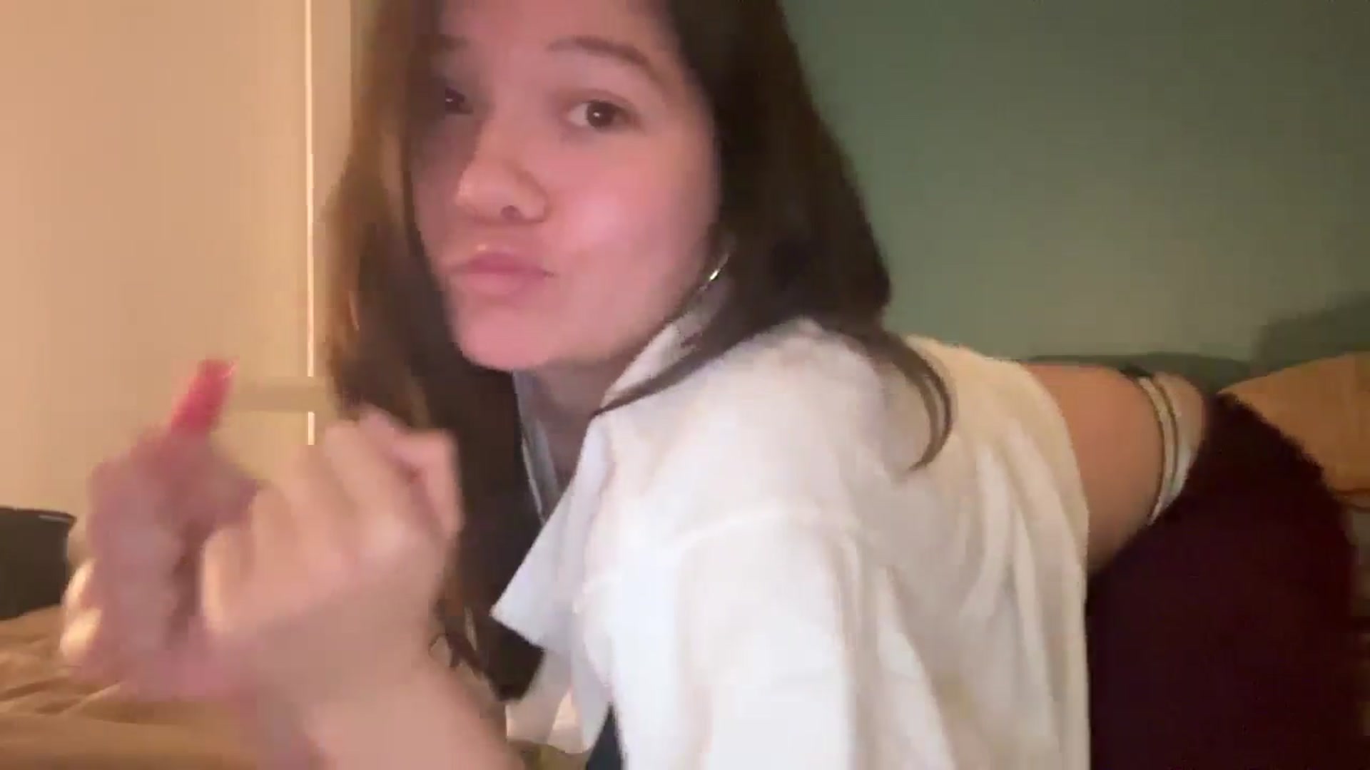 Gallery image thumbnail from imava's myfreecams stream on, 10/28/2024, 01:22 image 10 of 20