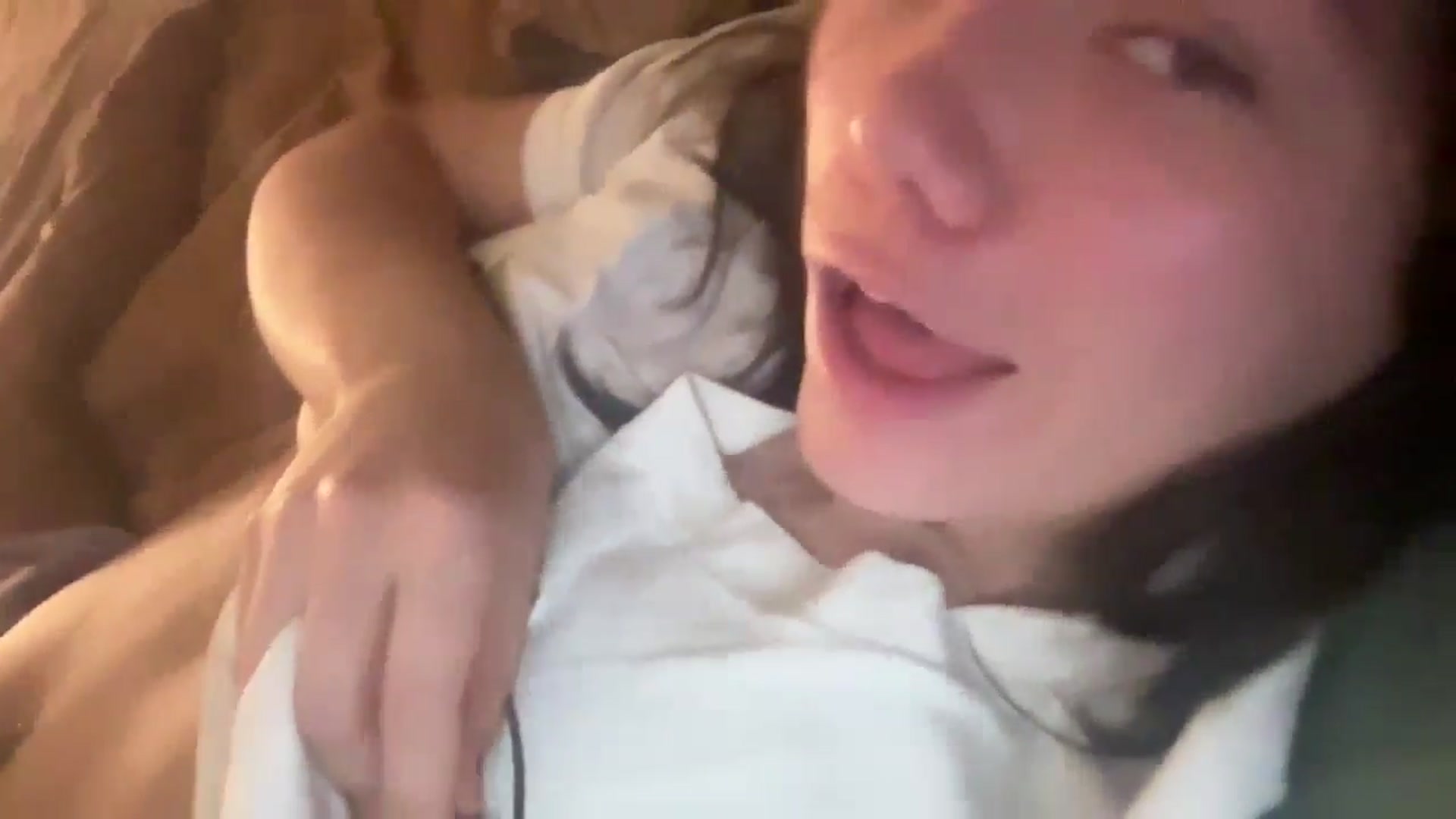 Gallery image thumbnail from imava's myfreecams stream on, 11/05/2024, 22:20 image 3 of 20