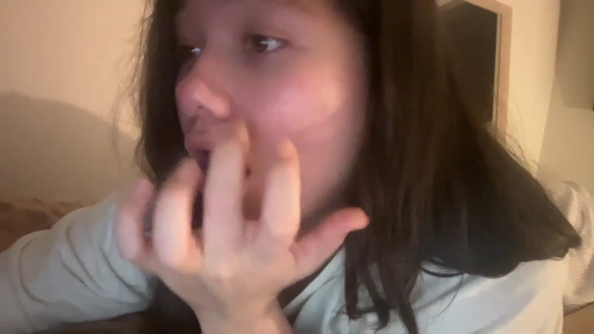 Gallery image thumbnail from imava's myfreecams stream on, 11/05/2024, 22:20 image 17 of 20
