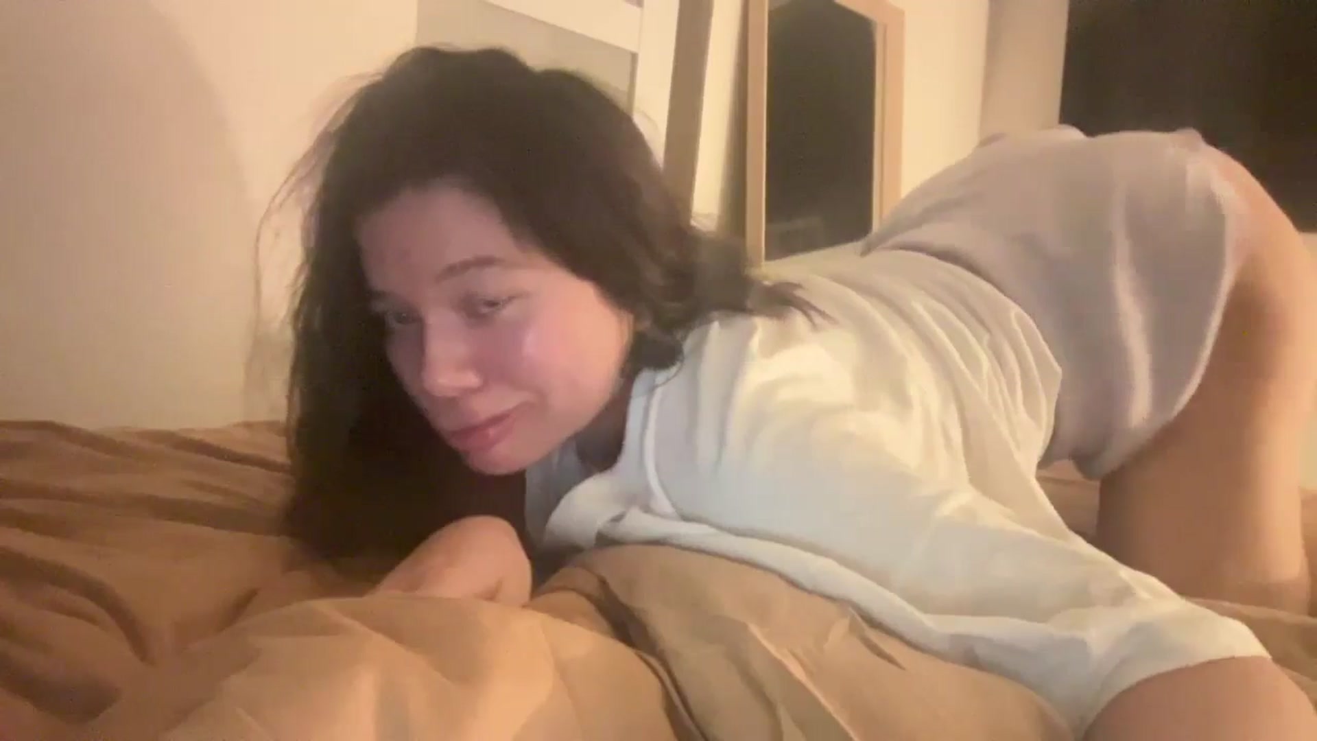 Gallery image thumbnail from imava's myfreecams stream on, 11/05/2024, 22:20 image 12 of 20