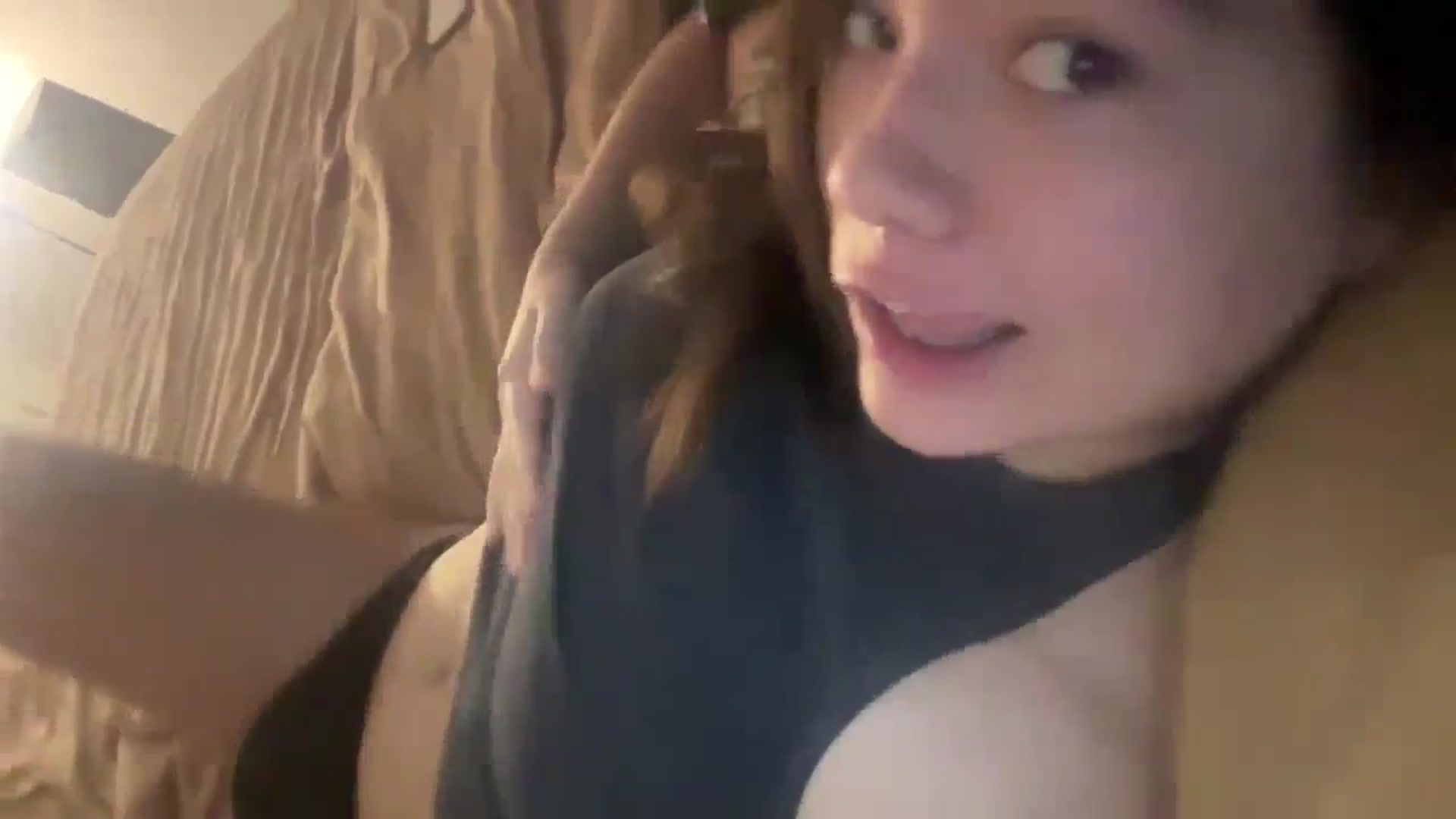Gallery image thumbnail from imava's myfreecams stream on, 11/06/2024, 20:49 image 12 of 20