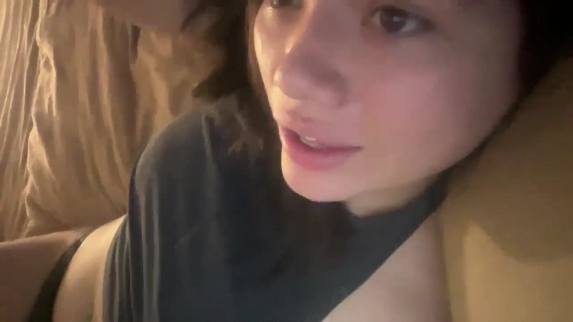 Gallery image thumbnail from imava's myfreecams stream on, 11/06/2024, 20:49 image 16 of 20