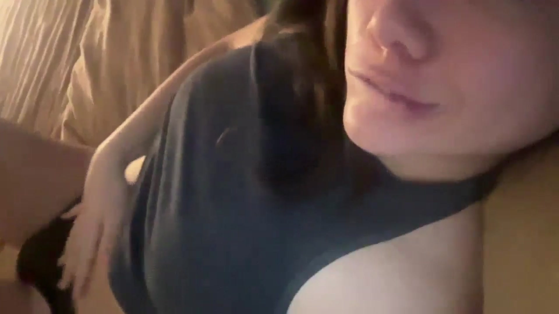 Gallery image thumbnail from imava's myfreecams stream on, 11/06/2024, 20:49 image 15 of 20