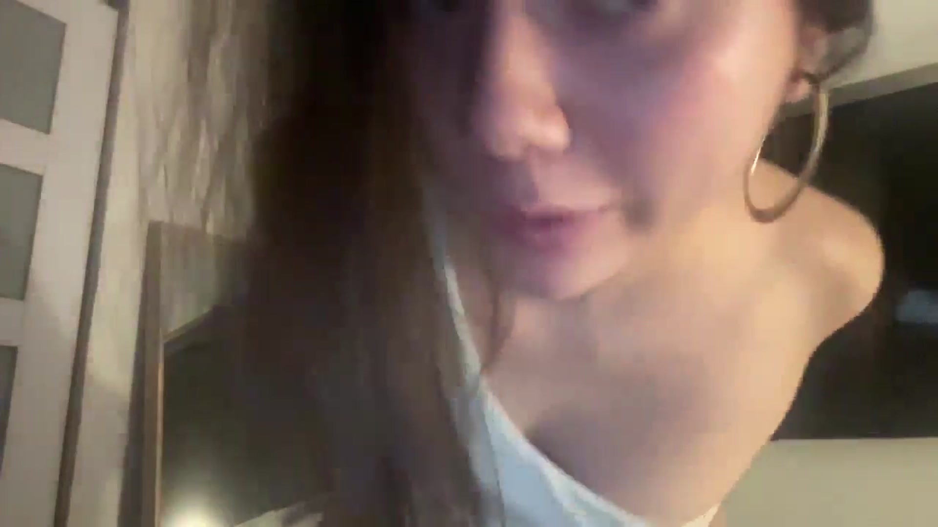 Gallery image thumbnail from imava's myfreecams stream on, 11/09/2024, 04:03 image 11 of 20