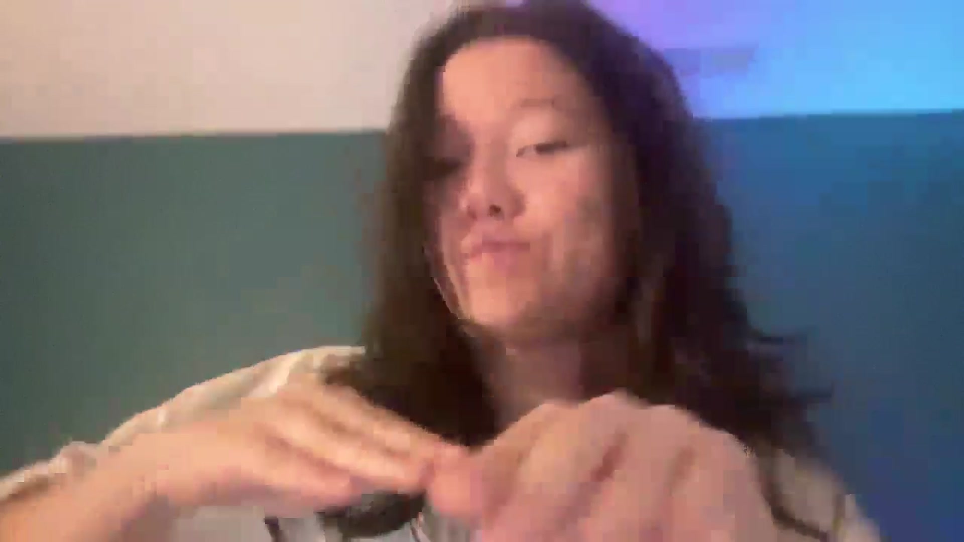 Gallery image thumbnail from imava's myfreecams stream on, 11/14/2024, 04:08 image 12 of 20