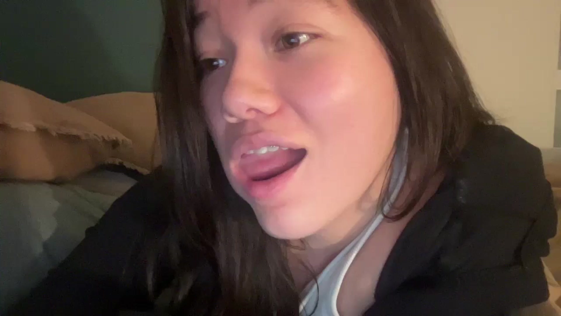 Gallery image thumbnail from imava's myfreecams stream on, 11/17/2024, 24:49 image 20 of 20