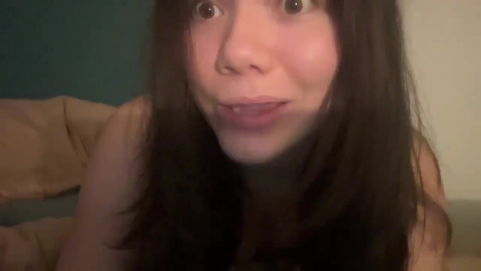 Gallery image thumbnail from imava's myfreecams stream on, 11/17/2024, 10:43 image 17 of 20