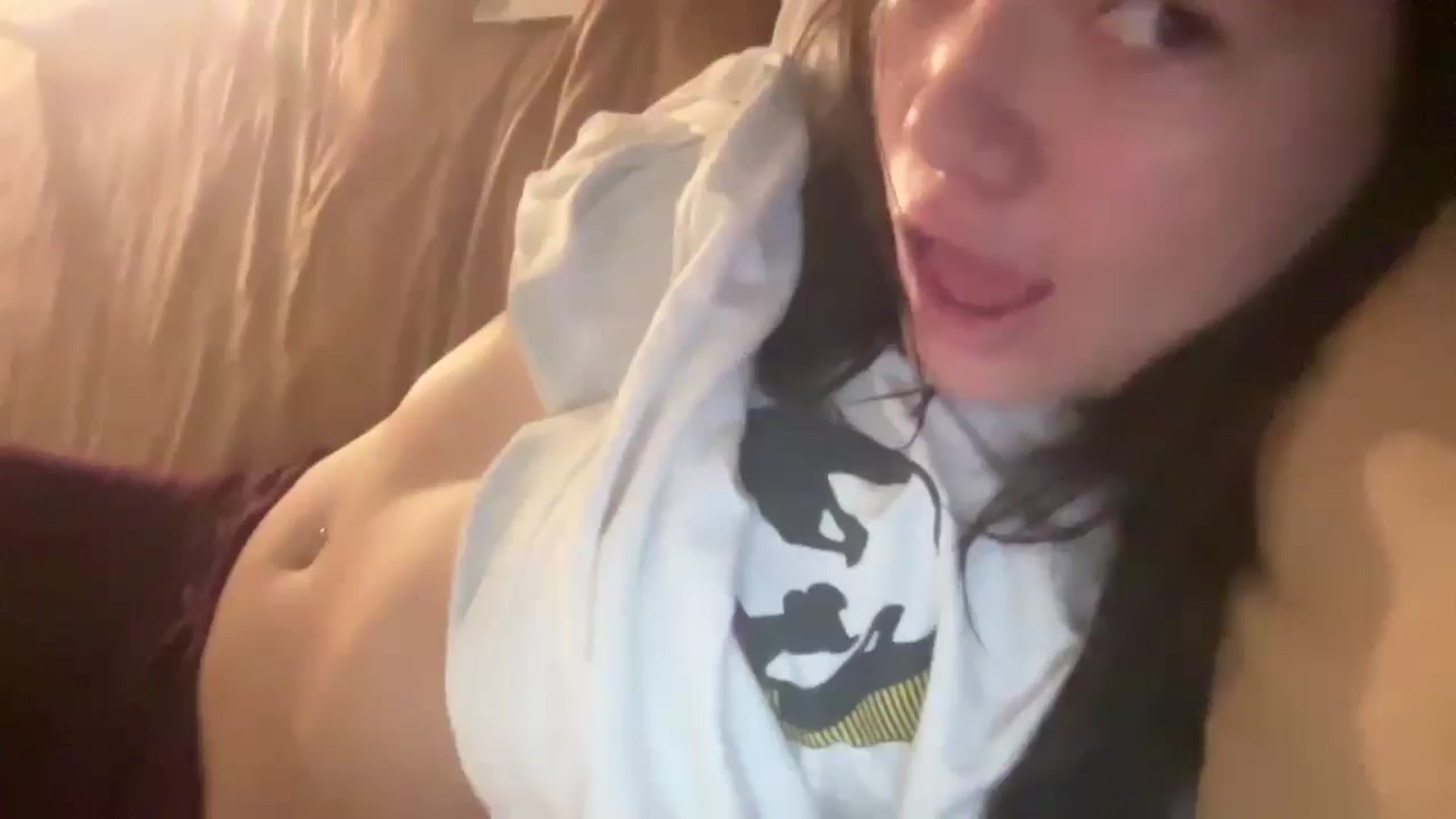 Gallery image thumbnail from imava's myfreecams stream on, 11/21/2024, 24:03 image 1 of 20