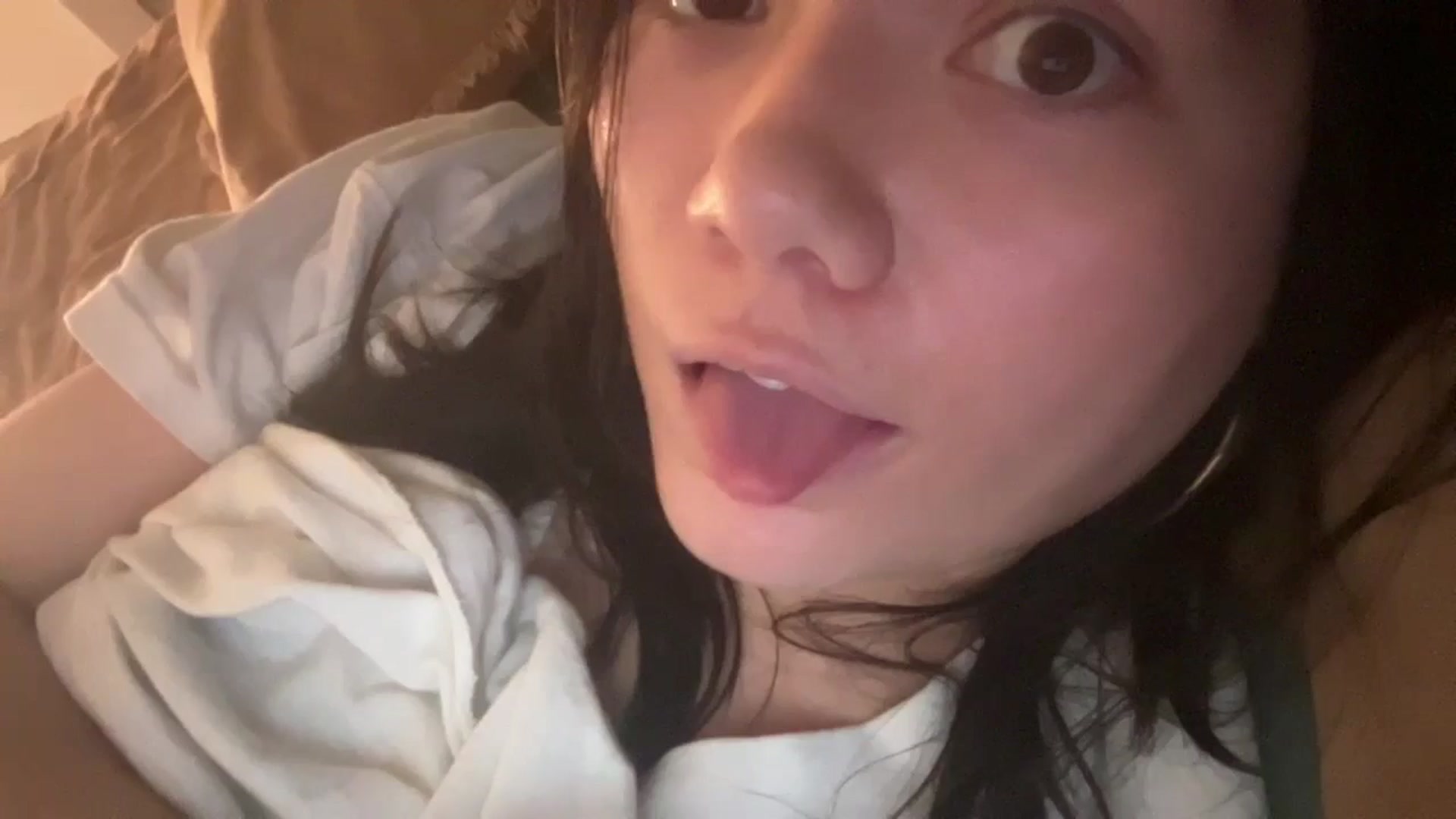 Gallery image thumbnail from imava's myfreecams stream on, 11/21/2024, 03:10 image 17 of 20
