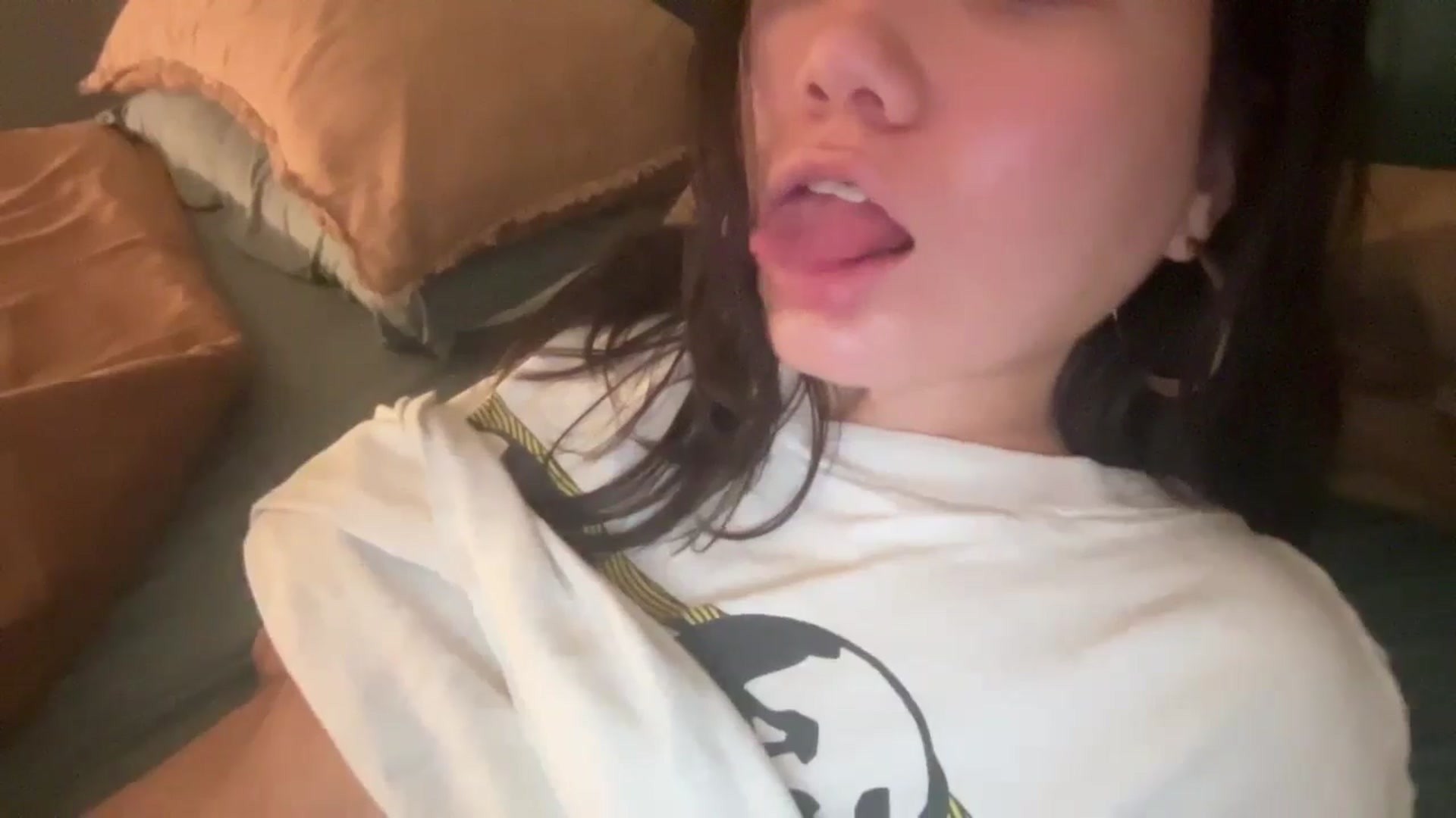 Gallery image thumbnail from imava's myfreecams stream on, 11/21/2024, 07:55 image 4 of 20