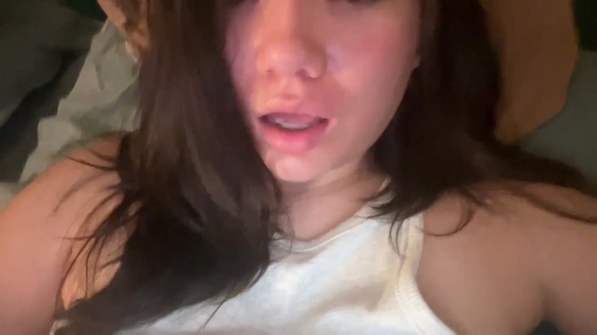 Gallery image thumbnail from imava's myfreecams stream on, 11/22/2024, 11:14 image 4 of 20