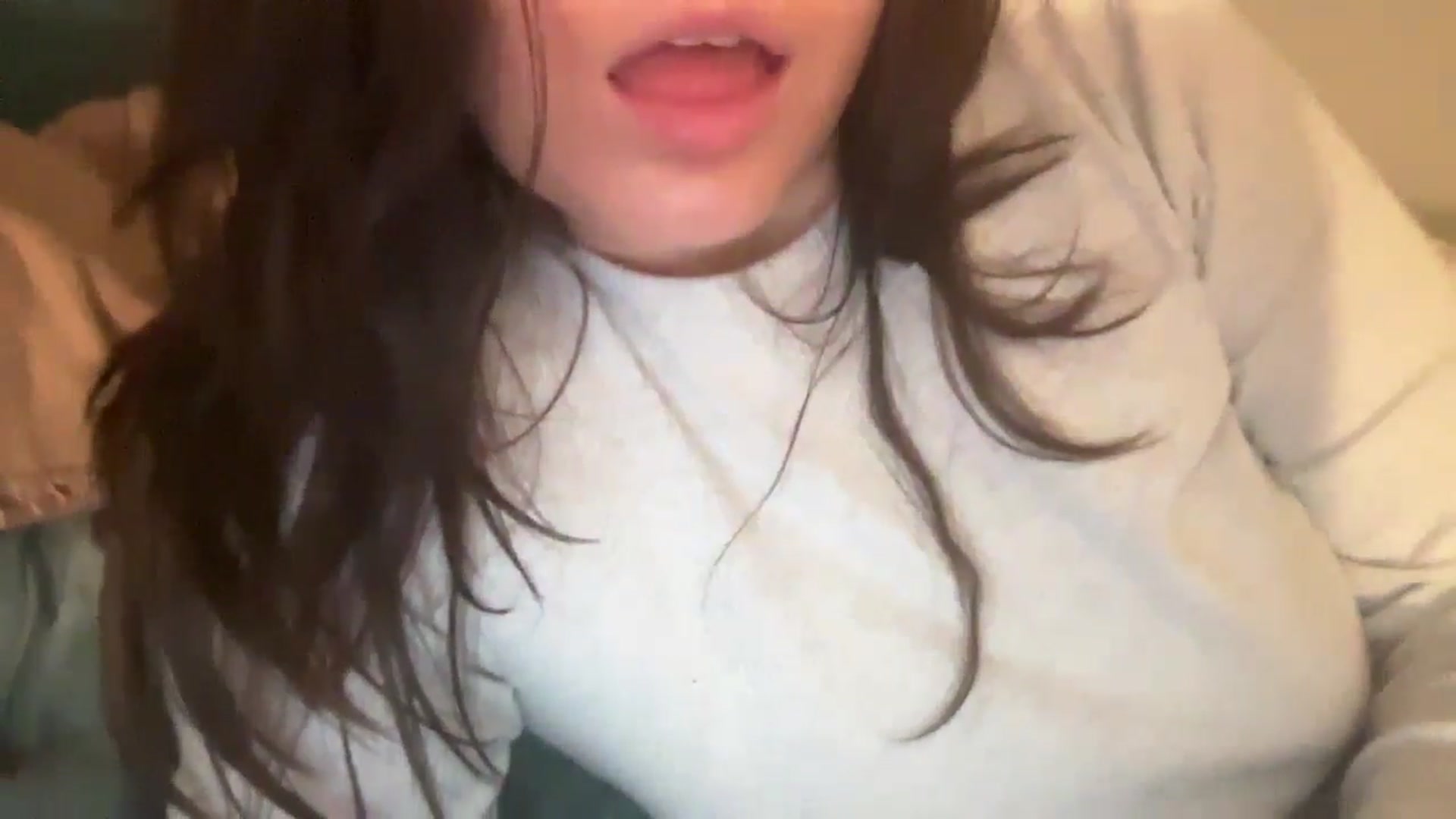 Gallery image thumbnail from imava's myfreecams stream on, 11/23/2024, 13:20 image 7 of 20