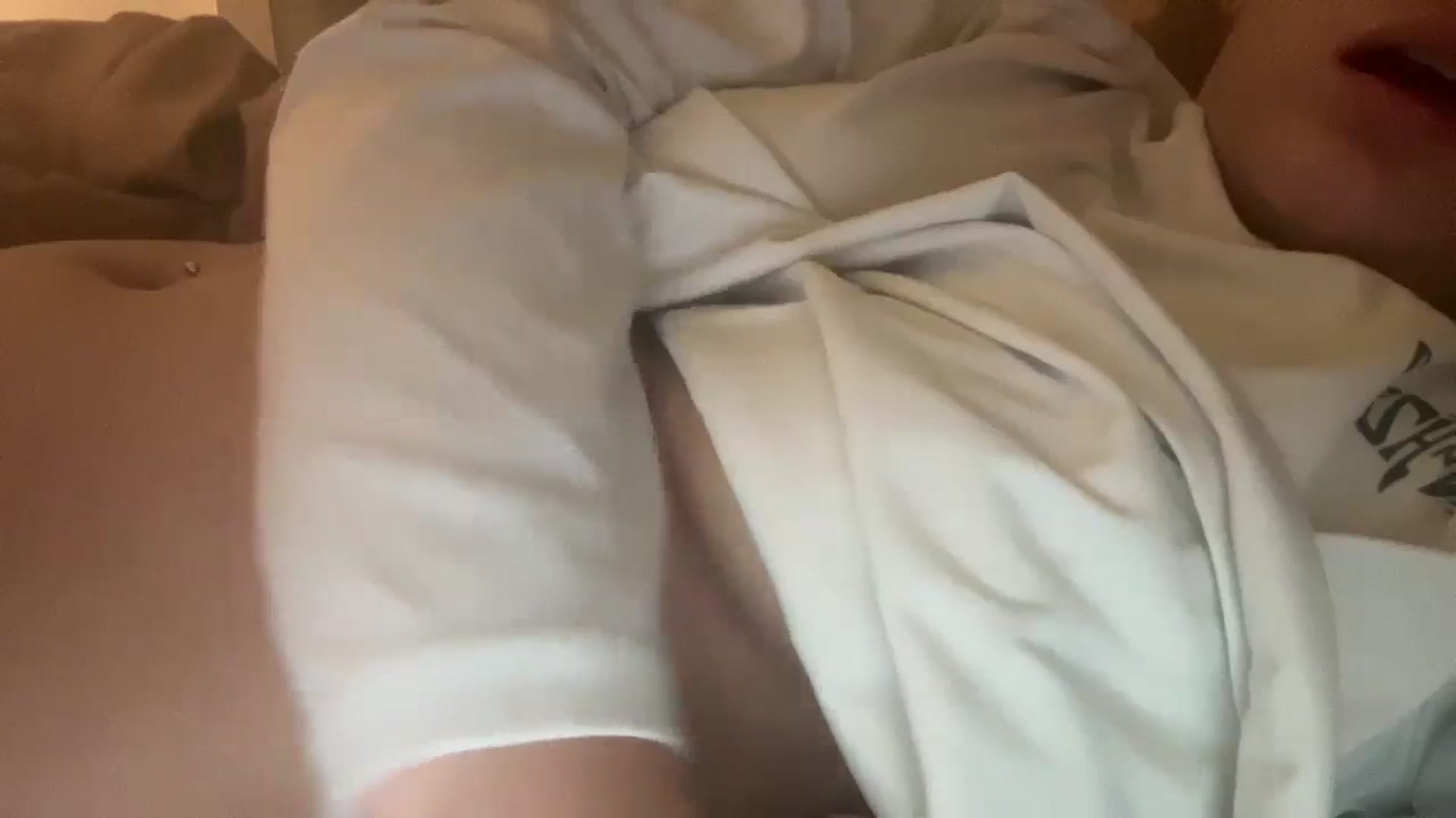 Gallery image thumbnail from imava's myfreecams stream on, 11/28/2024, 08:36 image 14 of 20