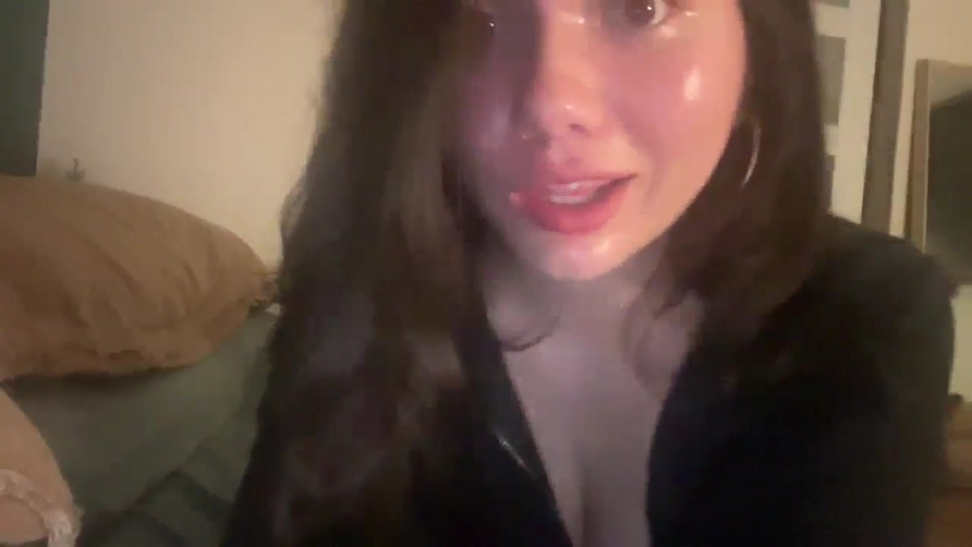 Gallery image thumbnail from imava's myfreecams stream on, 11/29/2024, 10:30 image 2 of 20