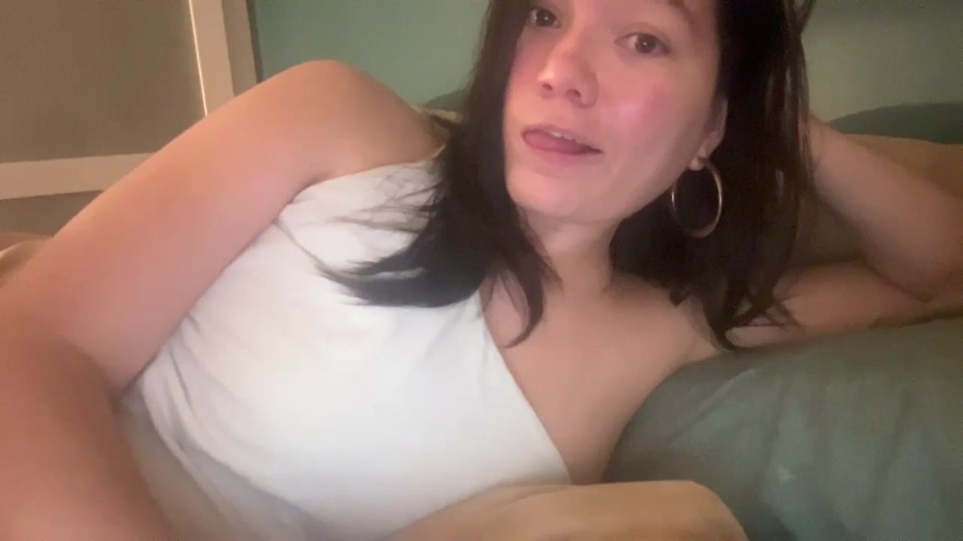 Gallery image thumbnail from imava's myfreecams stream on, 12/03/2024, 05:44 image 8 of 20