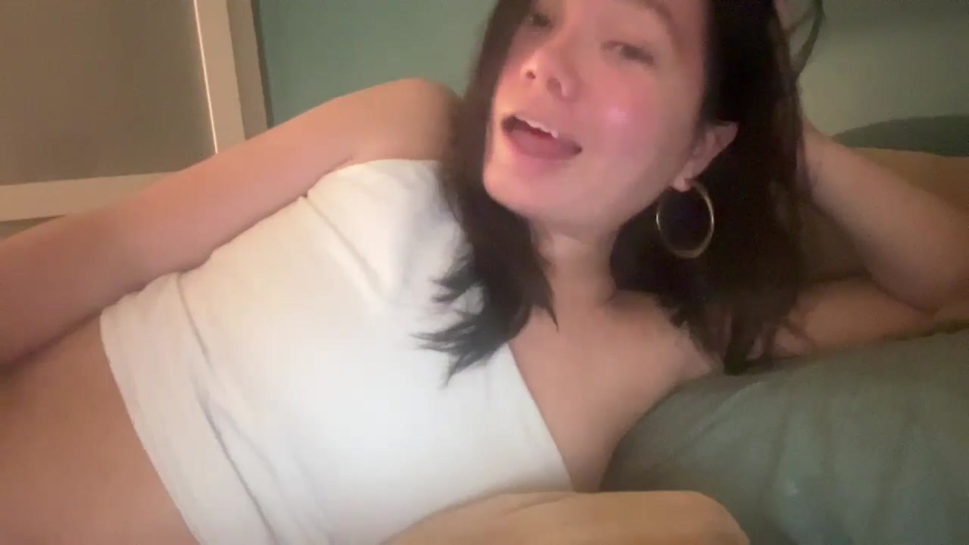 Gallery image thumbnail from imava's myfreecams stream on, 12/03/2024, 05:44 image 9 of 20