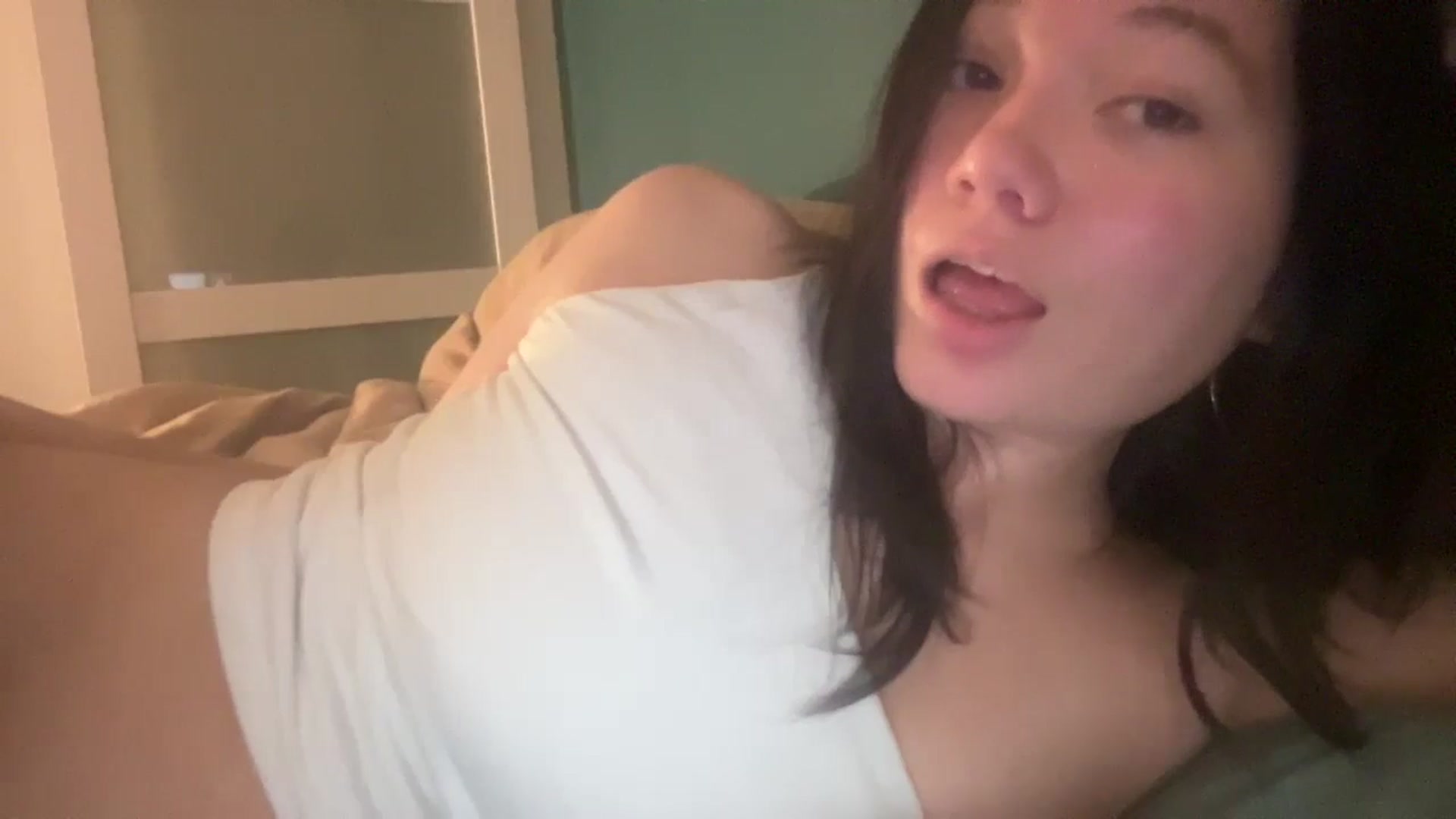 Gallery image thumbnail from imava's myfreecams stream on, 12/03/2024, 05:44 image 15 of 20