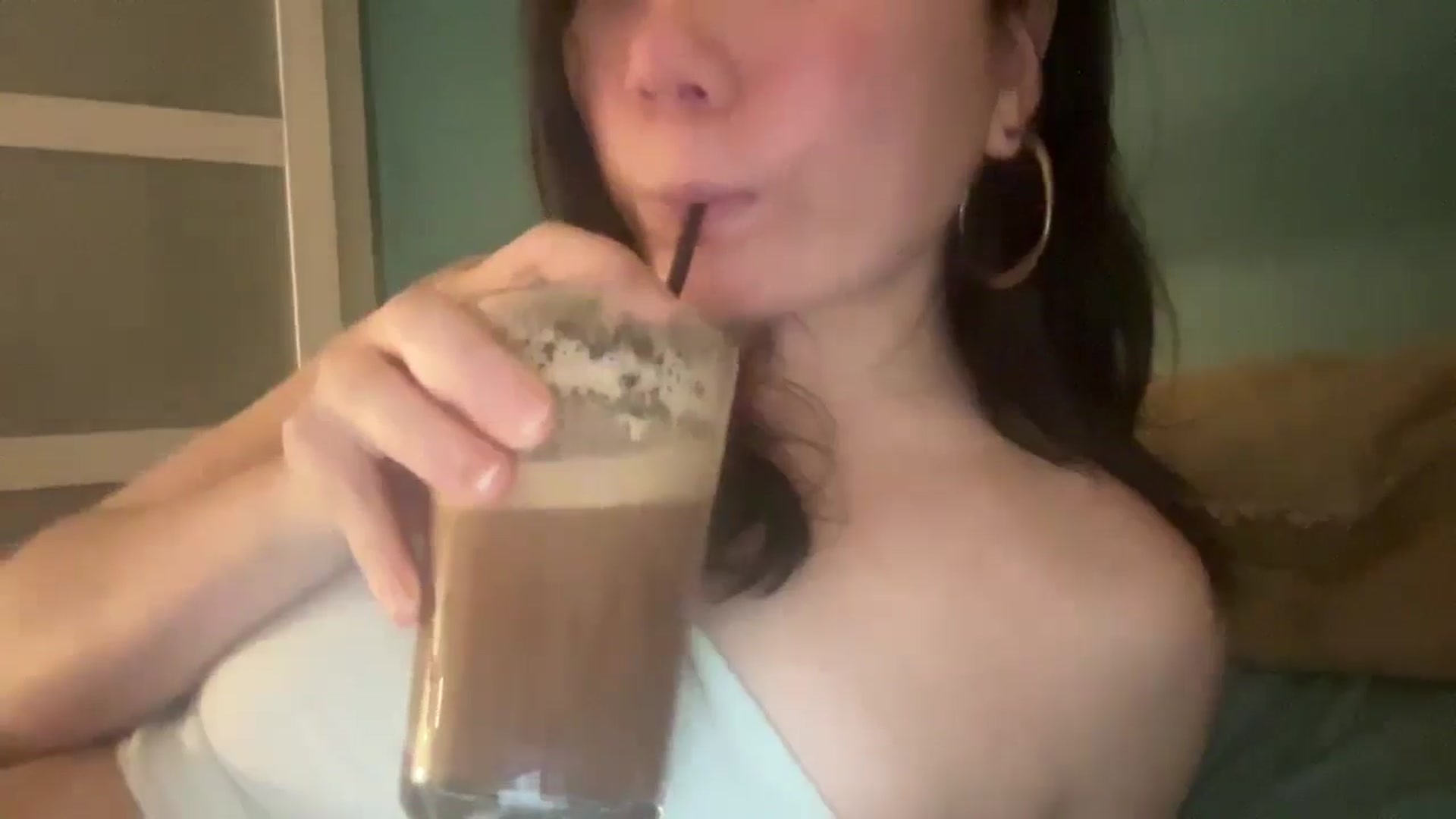 Gallery image thumbnail from imava's myfreecams stream on, 12/03/2024, 05:44 image 6 of 20