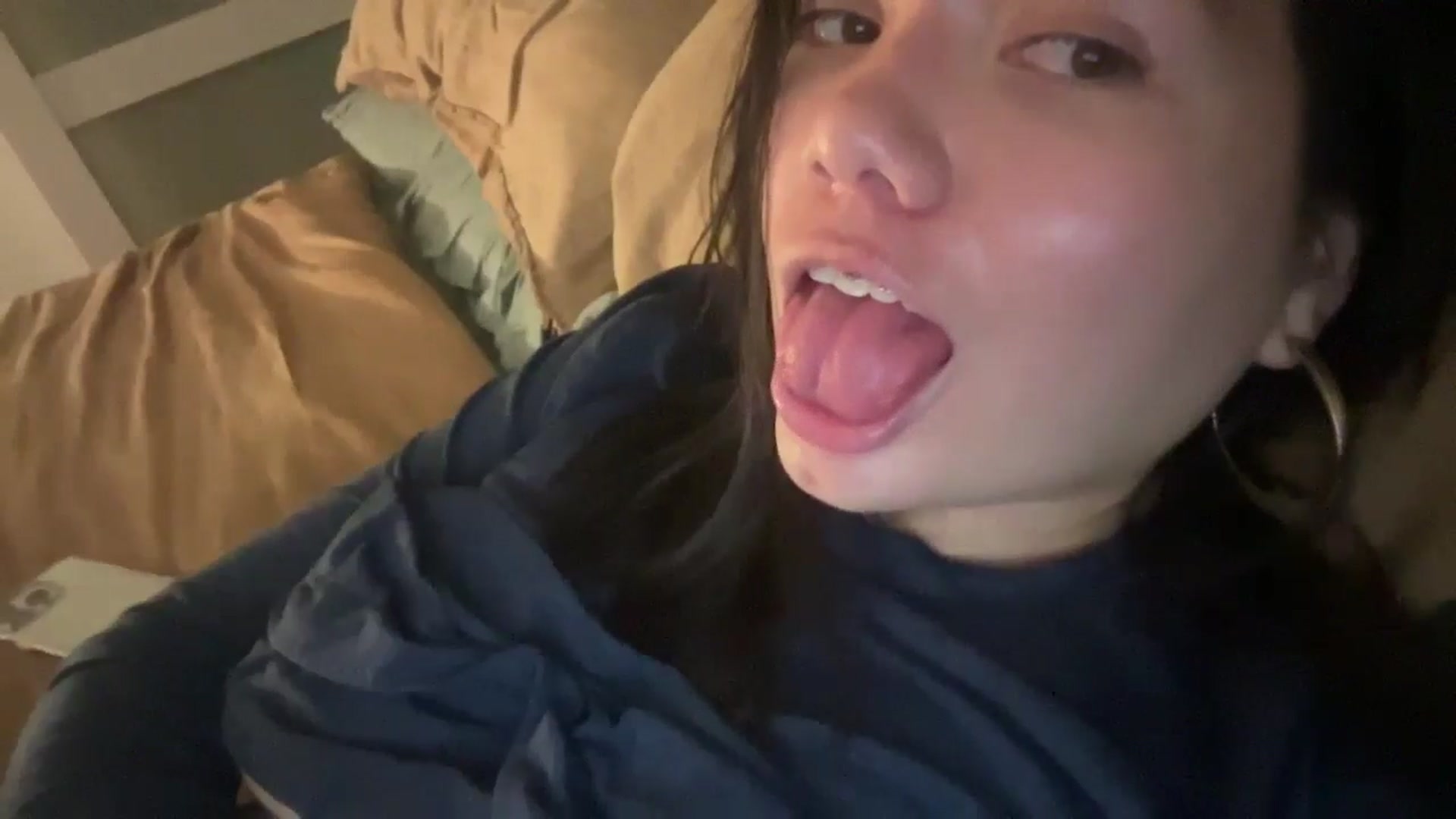 Gallery image thumbnail from imava's myfreecams stream on, 12/07/2024, 06:46 image 2 of 20