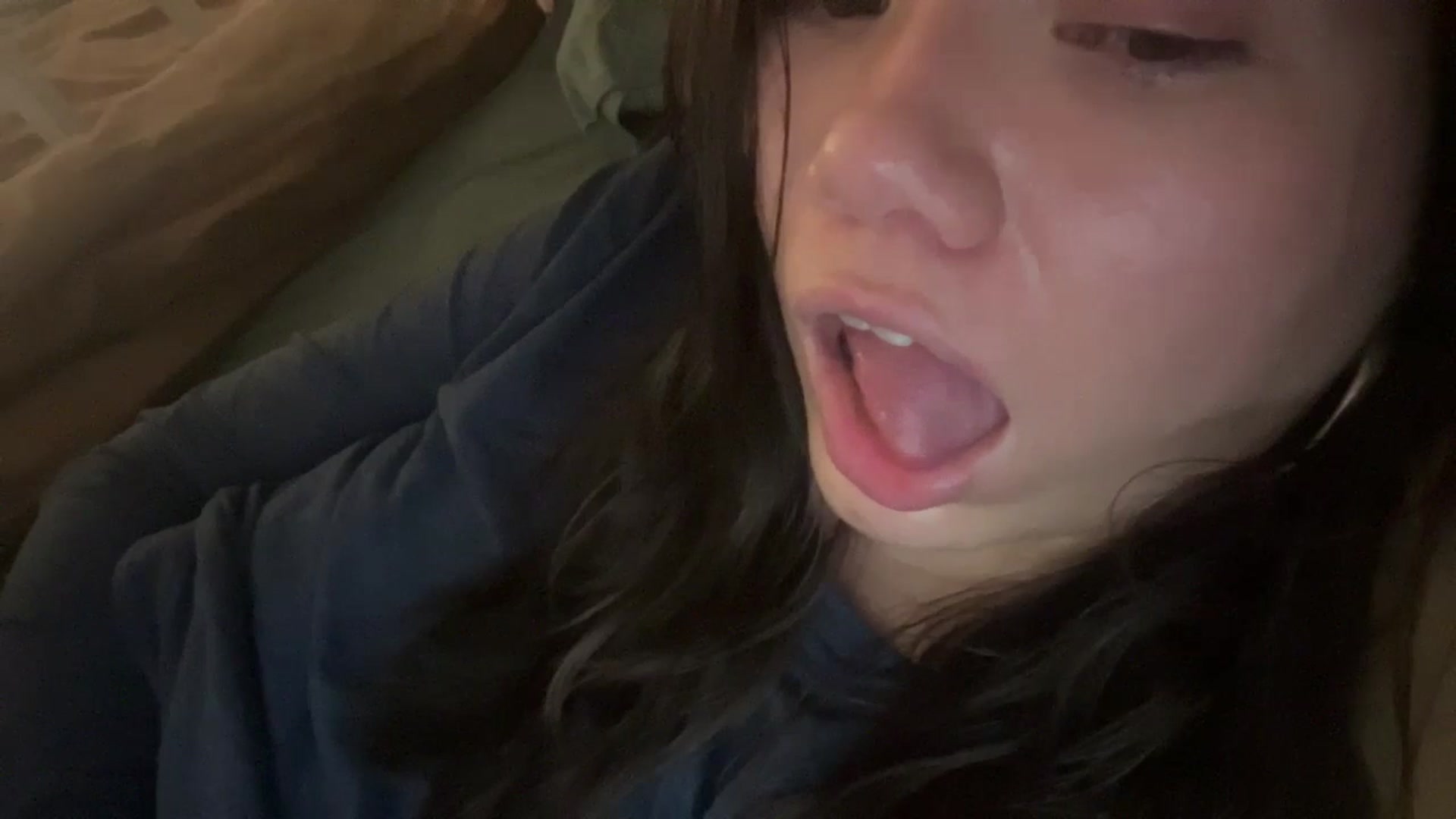 Gallery image thumbnail from imava's myfreecams stream on, 12/08/2024, 04:28 image 6 of 20
