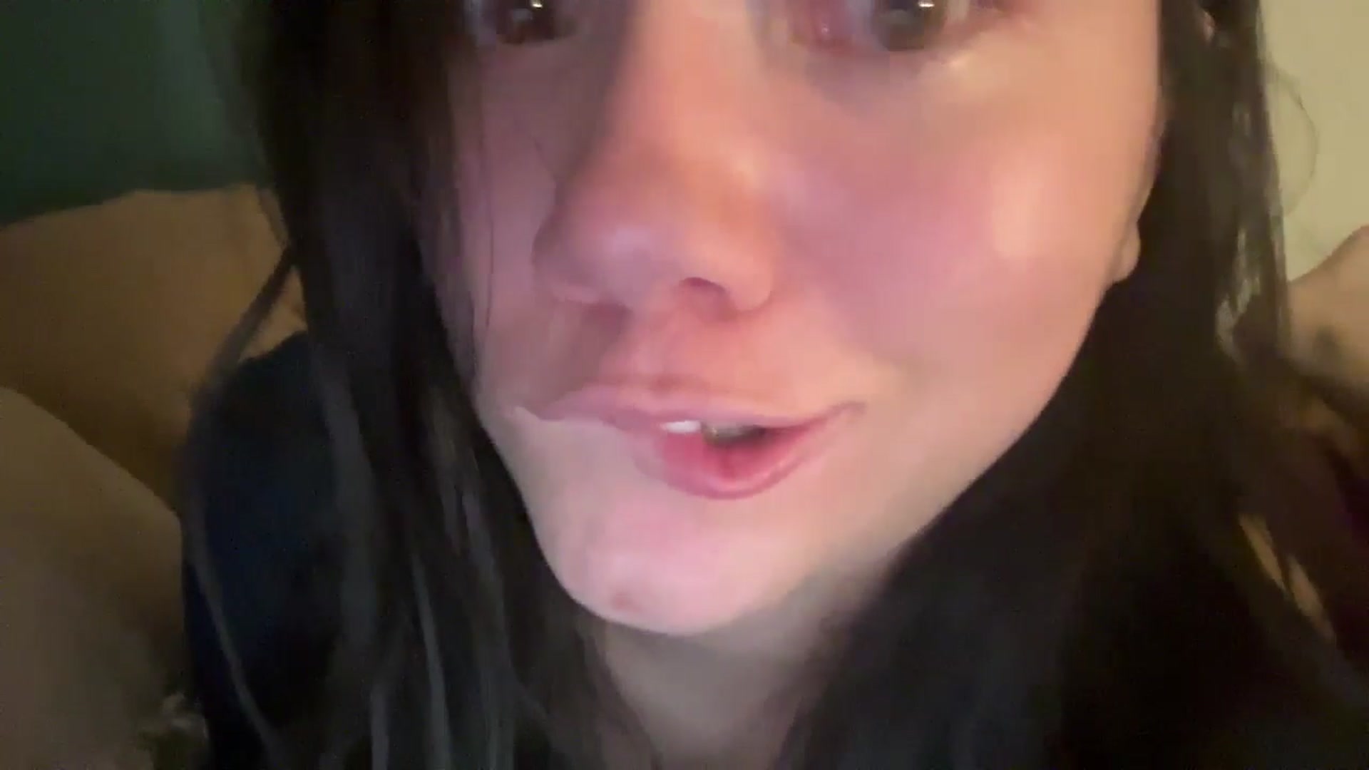 Gallery image thumbnail from imava's myfreecams stream on, 12/08/2024, 10:32 image 4 of 20