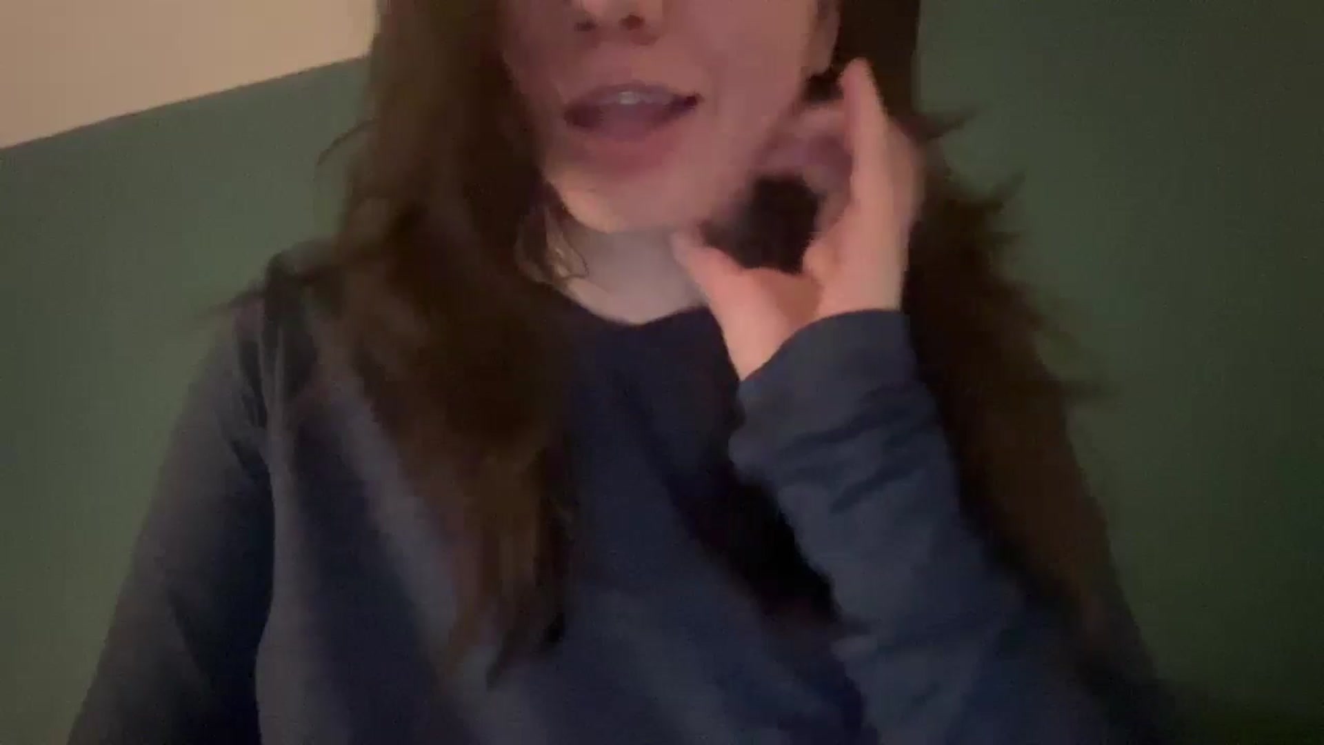 Gallery image thumbnail from imava's myfreecams stream on, 12/08/2024, 10:32 image 16 of 20