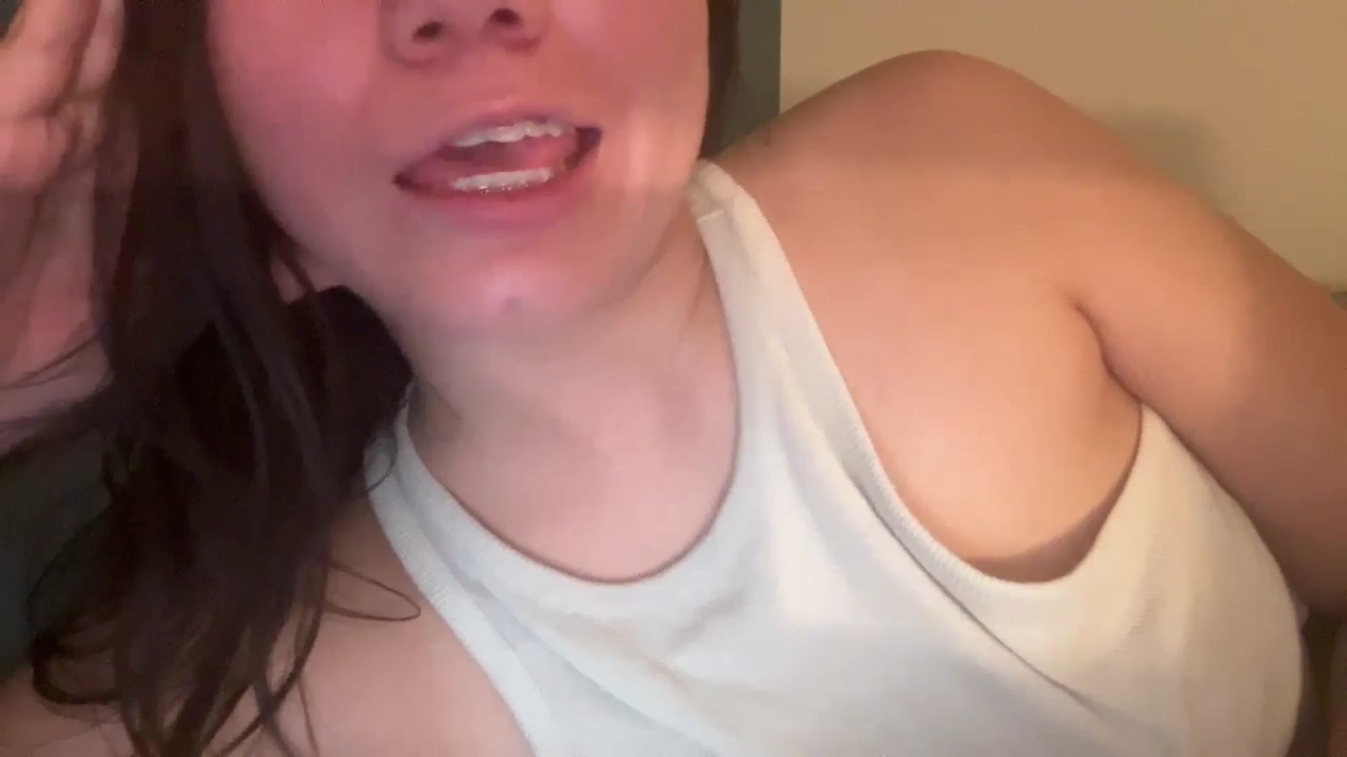 Gallery image thumbnail from imava's myfreecams stream on, 12/10/2024, 11:40 image 5 of 20