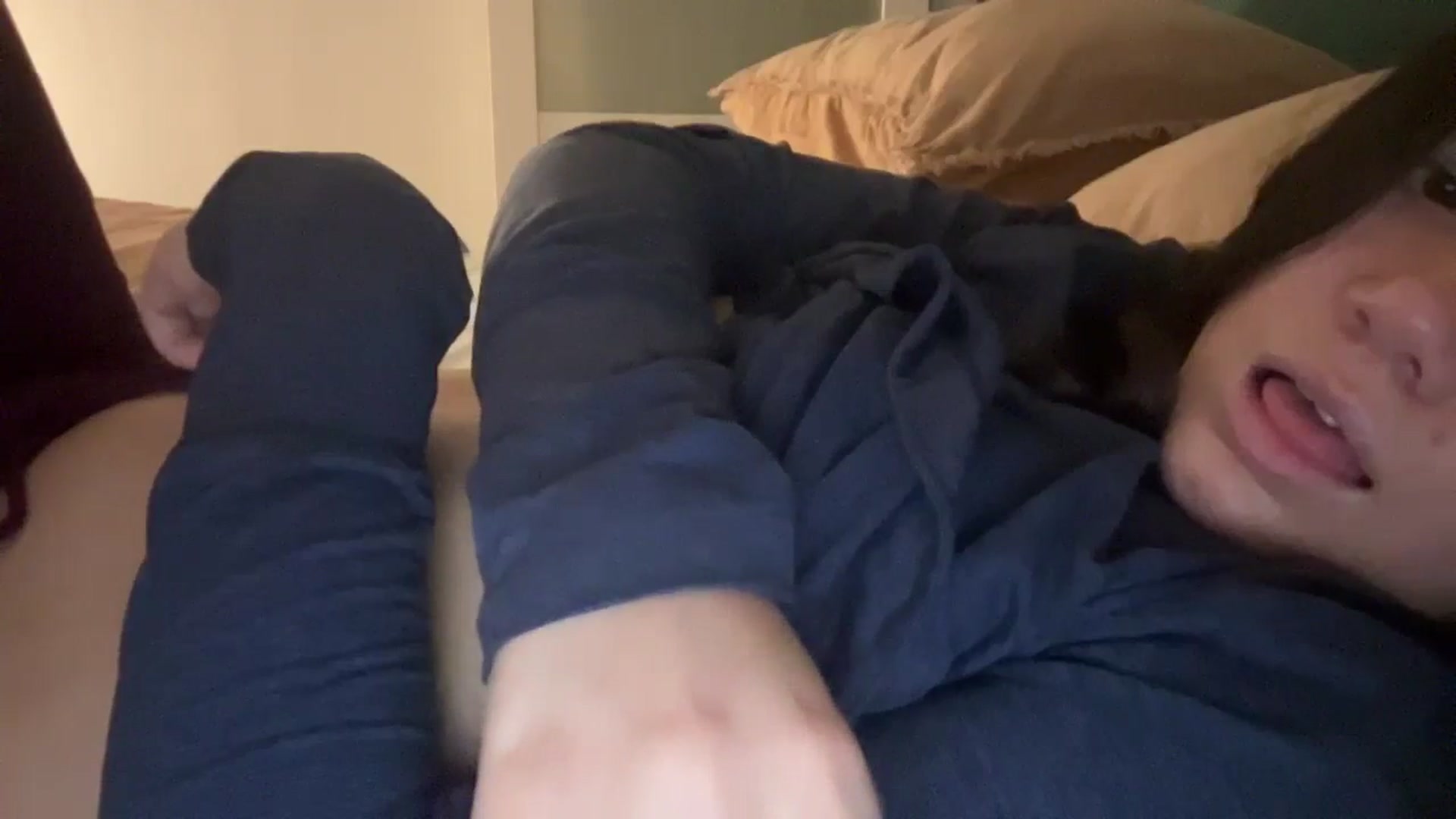Gallery image thumbnail from imava's myfreecams stream on, 12/14/2024, 12:49 image 9 of 20