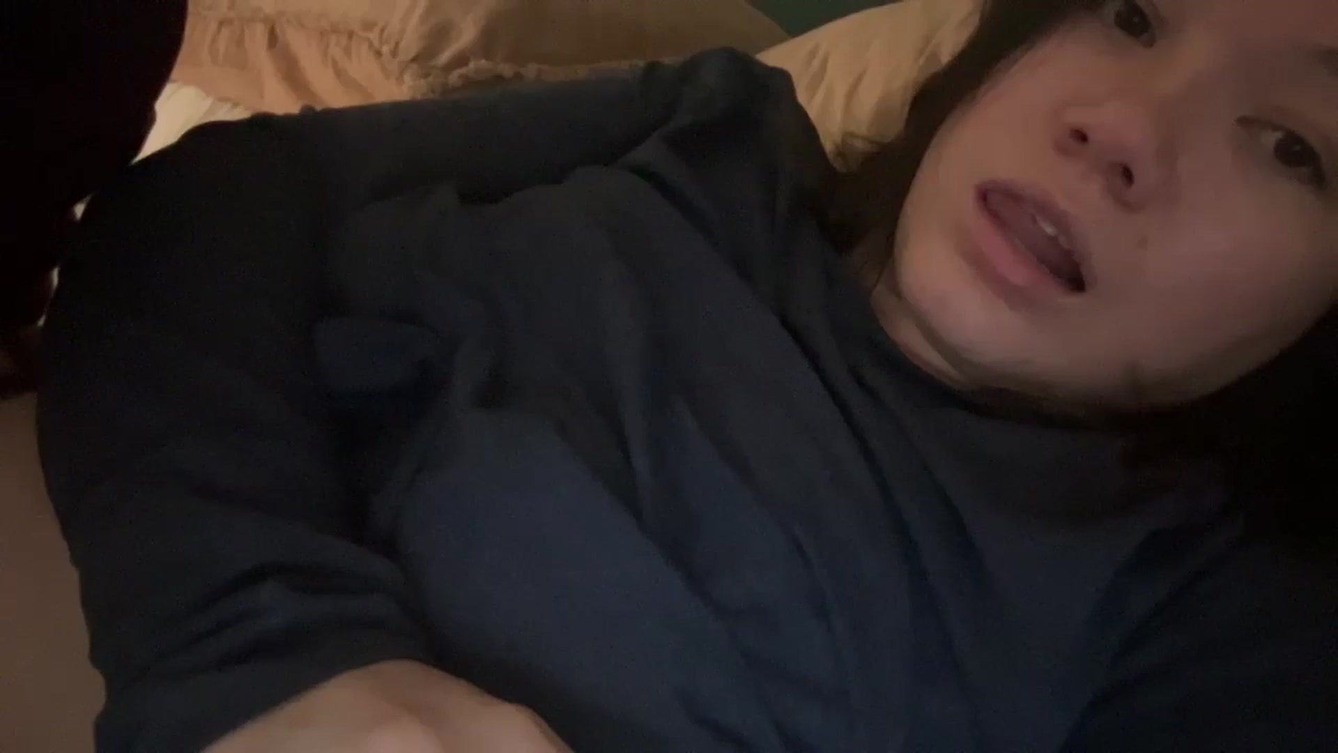 Gallery image thumbnail from imava's myfreecams stream on, 12/14/2024, 12:49 image 18 of 20