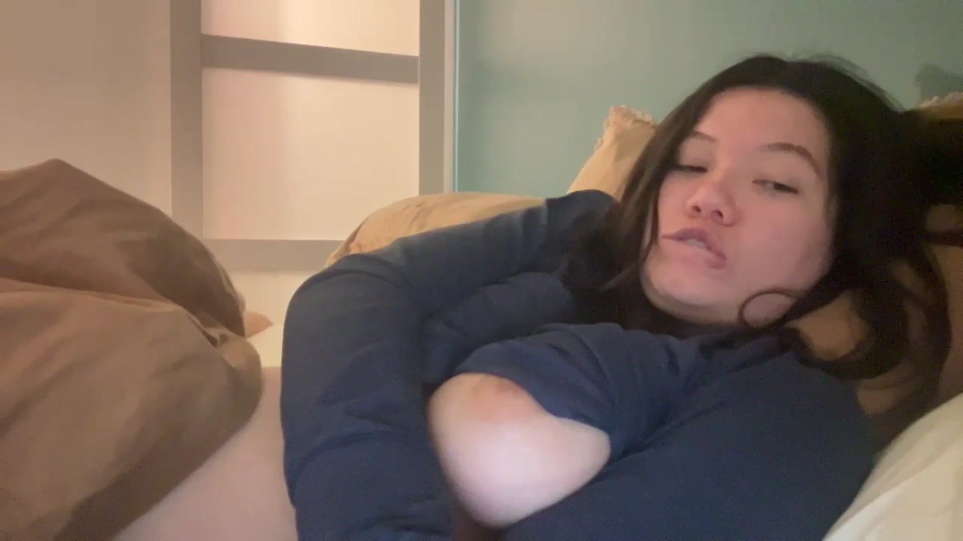 Gallery image thumbnail from imava's myfreecams stream on, 12/16/2024, 03:48 image 4 of 20