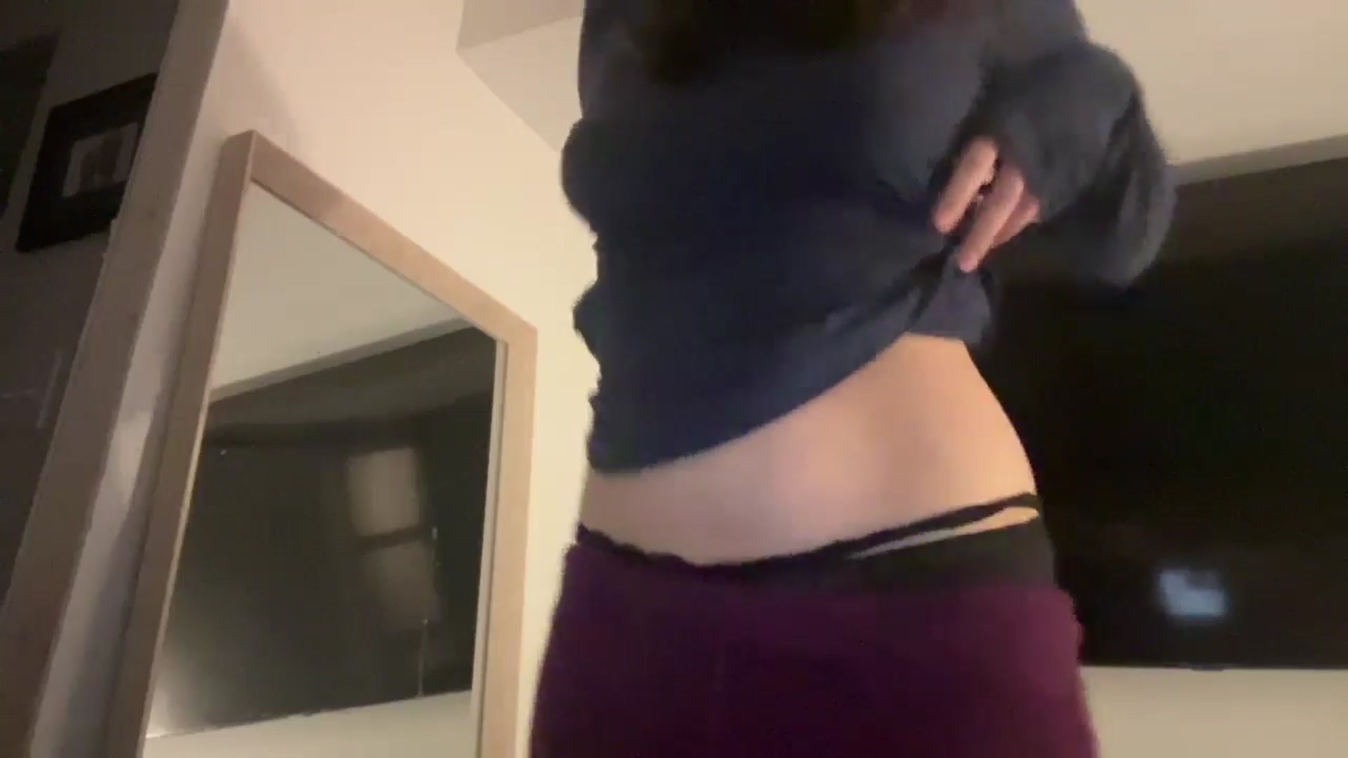 Gallery image thumbnail from imava's myfreecams stream on, 12/16/2024, 07:17 image 17 of 20