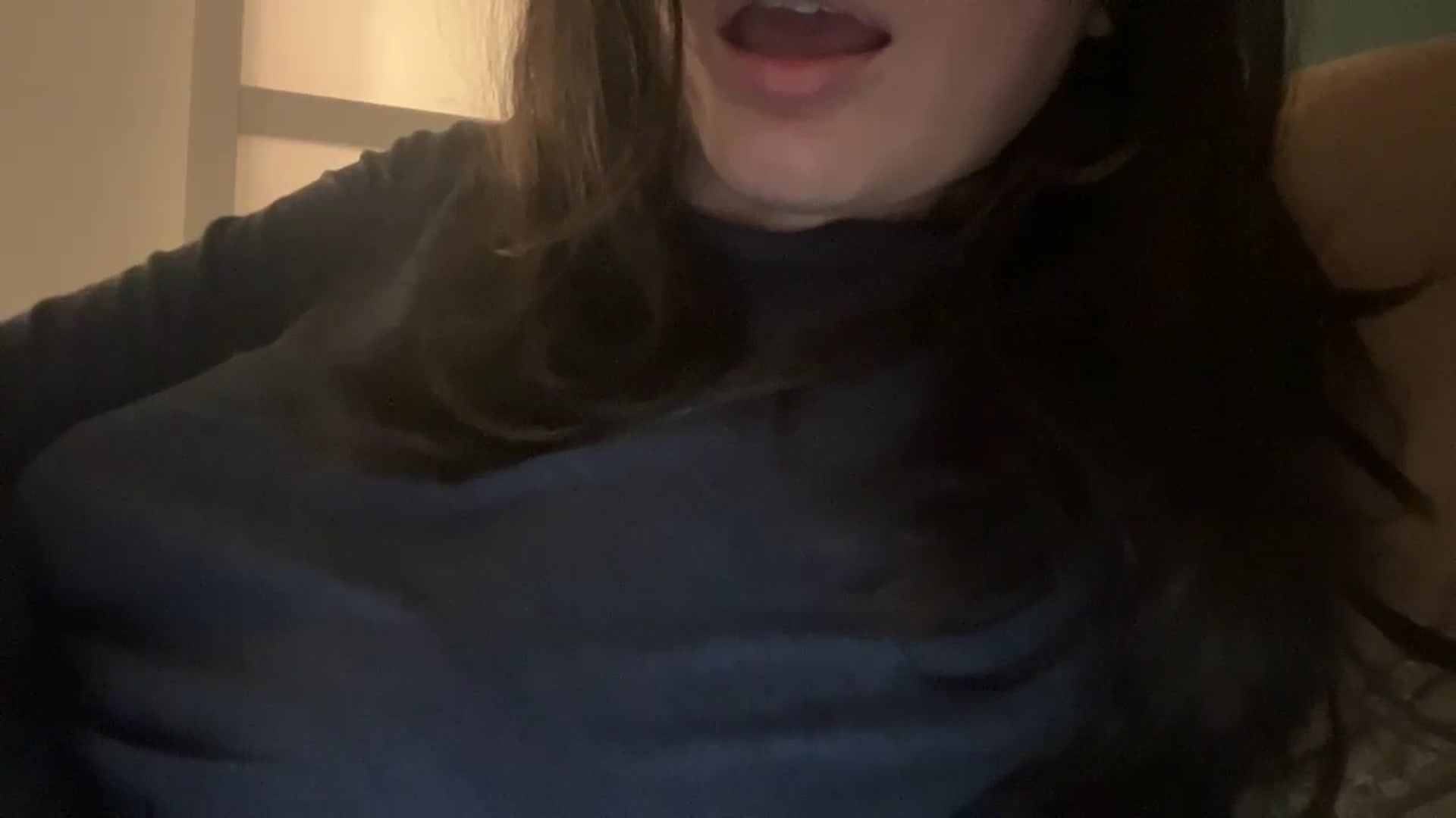 Gallery image thumbnail from imava's myfreecams stream on, 12/16/2024, 07:17 image 18 of 20