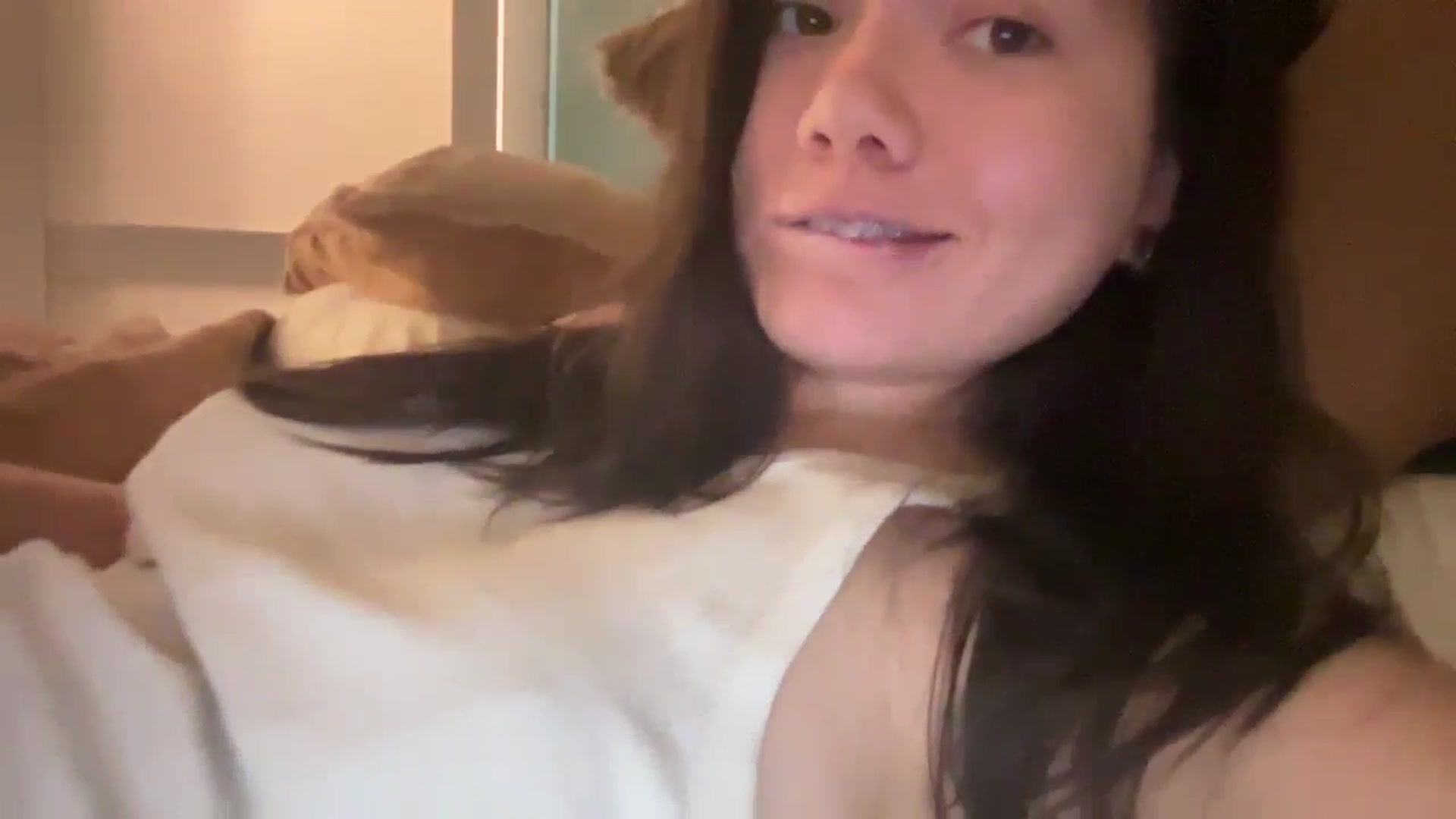 Gallery image thumbnail from imava's myfreecams stream on, 12/18/2024, 08:52 image 13 of 20
