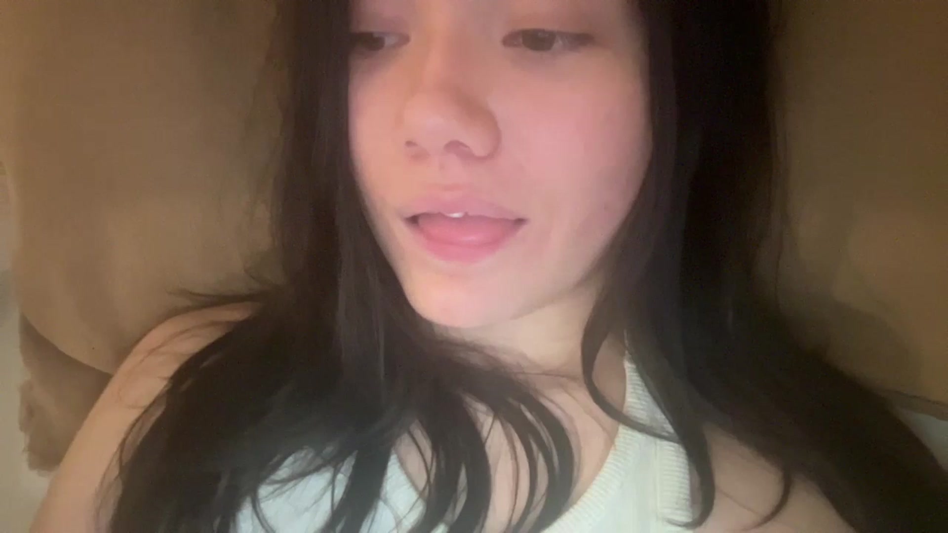 Gallery image thumbnail from imava's myfreecams stream on, 12/18/2024, 15:01 image 19 of 20
