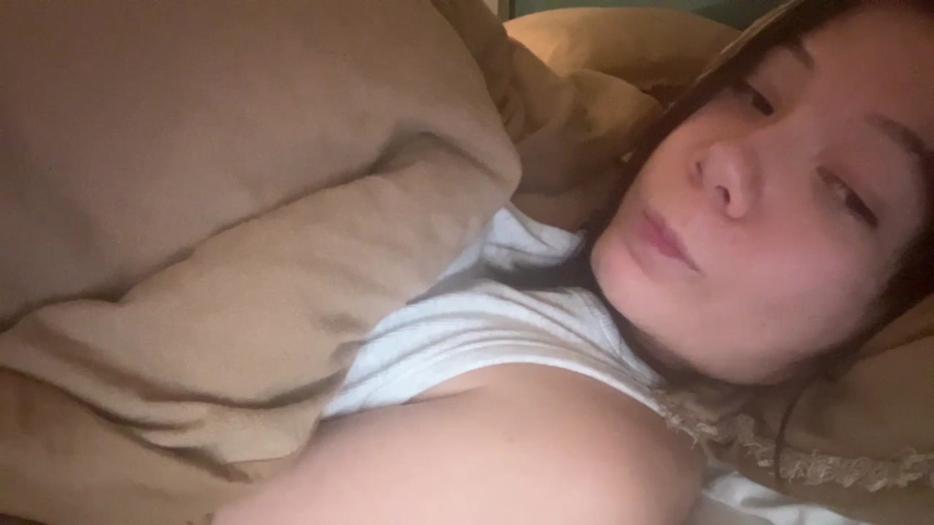 Gallery image thumbnail from imava's myfreecams stream on, 12/19/2024, 08:32 image 17 of 20