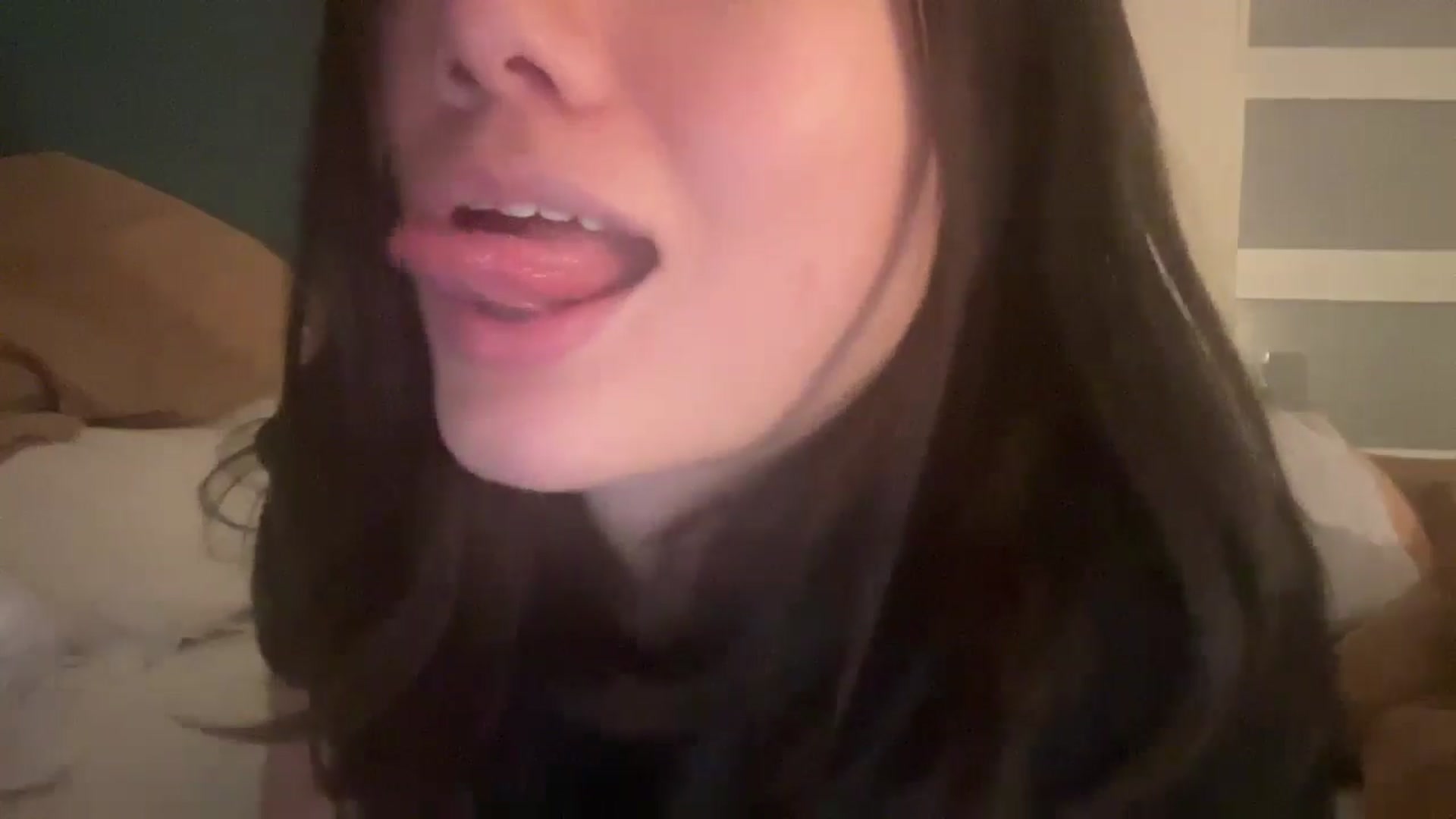 Gallery image thumbnail from imava's myfreecams stream on, 12/20/2024, 24:29 image 19 of 20