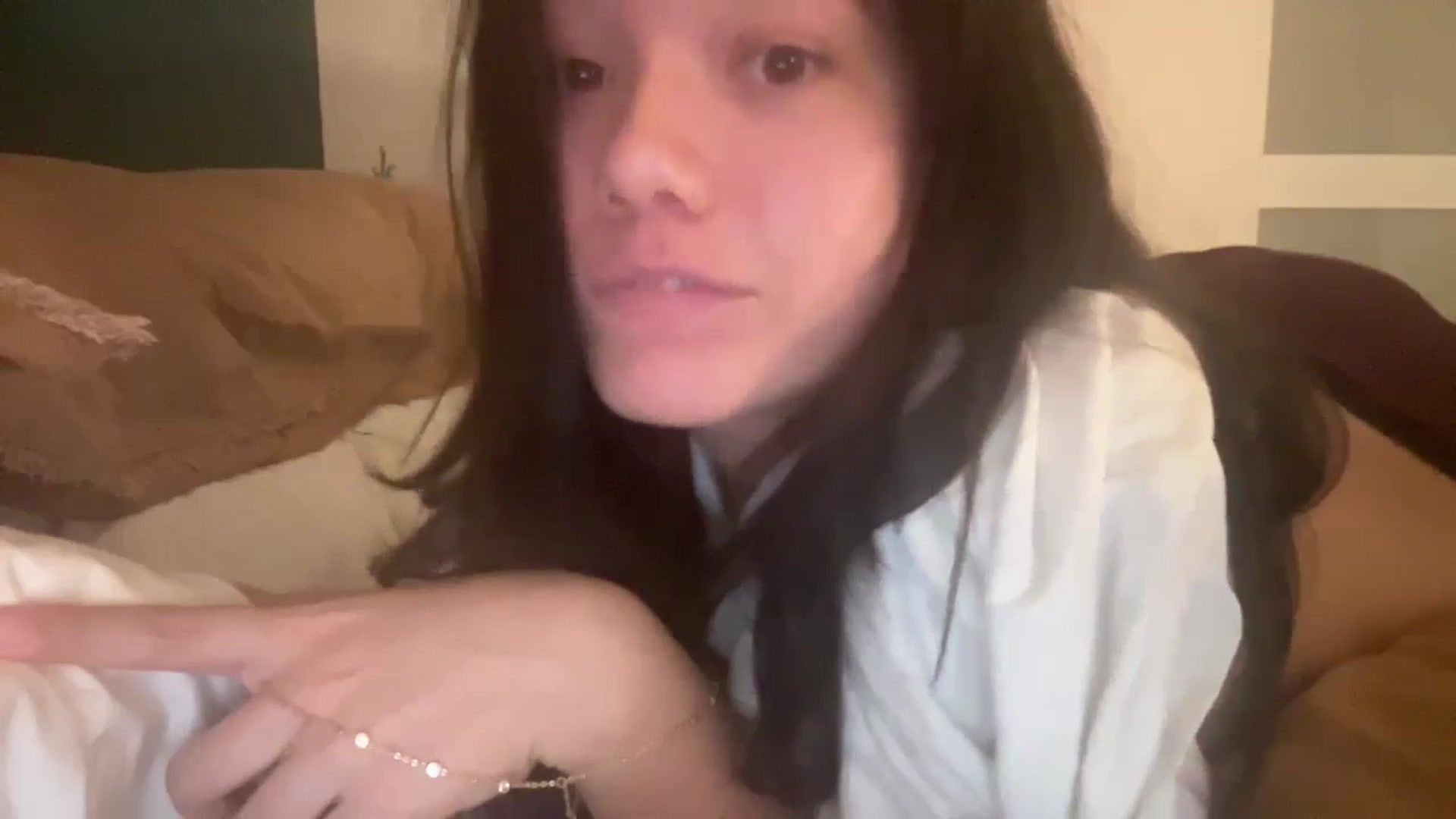 Gallery image thumbnail from imava's myfreecams stream on, 12/20/2024, 07:31 image 15 of 20