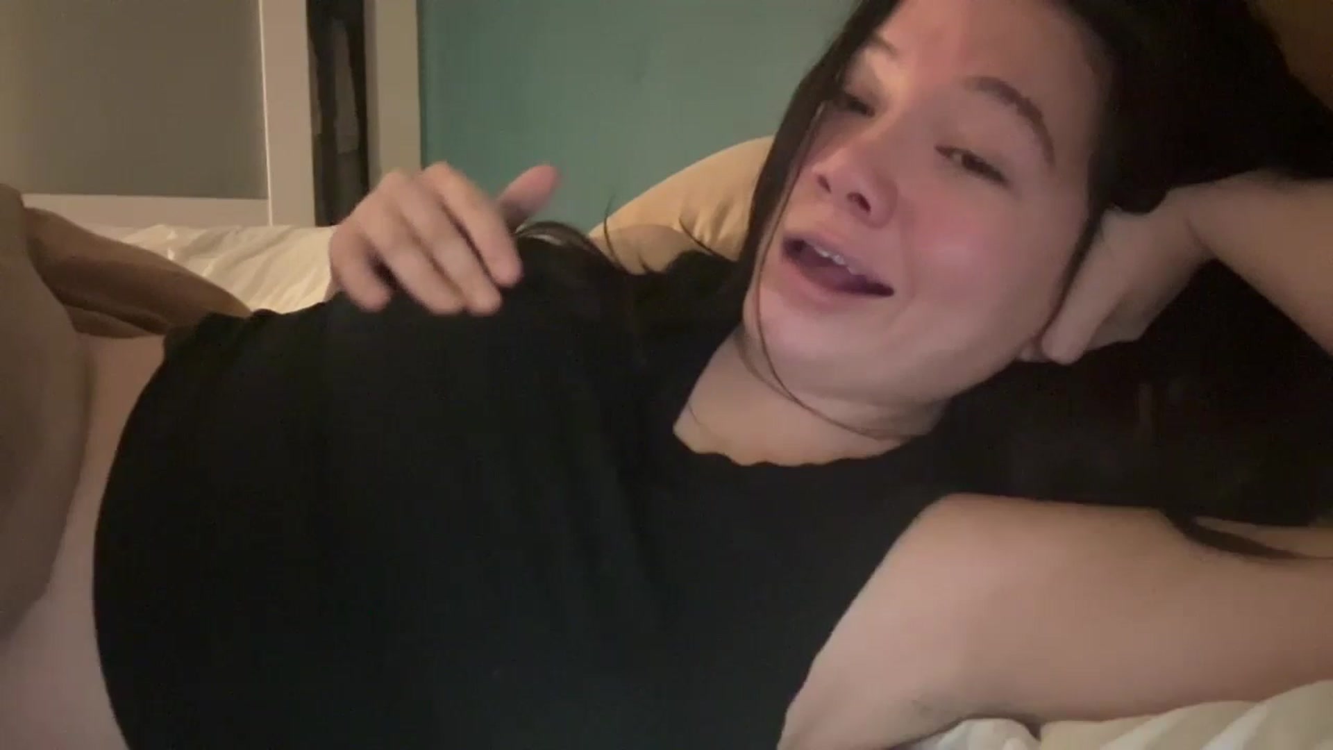 Gallery image thumbnail from imava's myfreecams stream on, 12/24/2024, 20:15 image 8 of 20